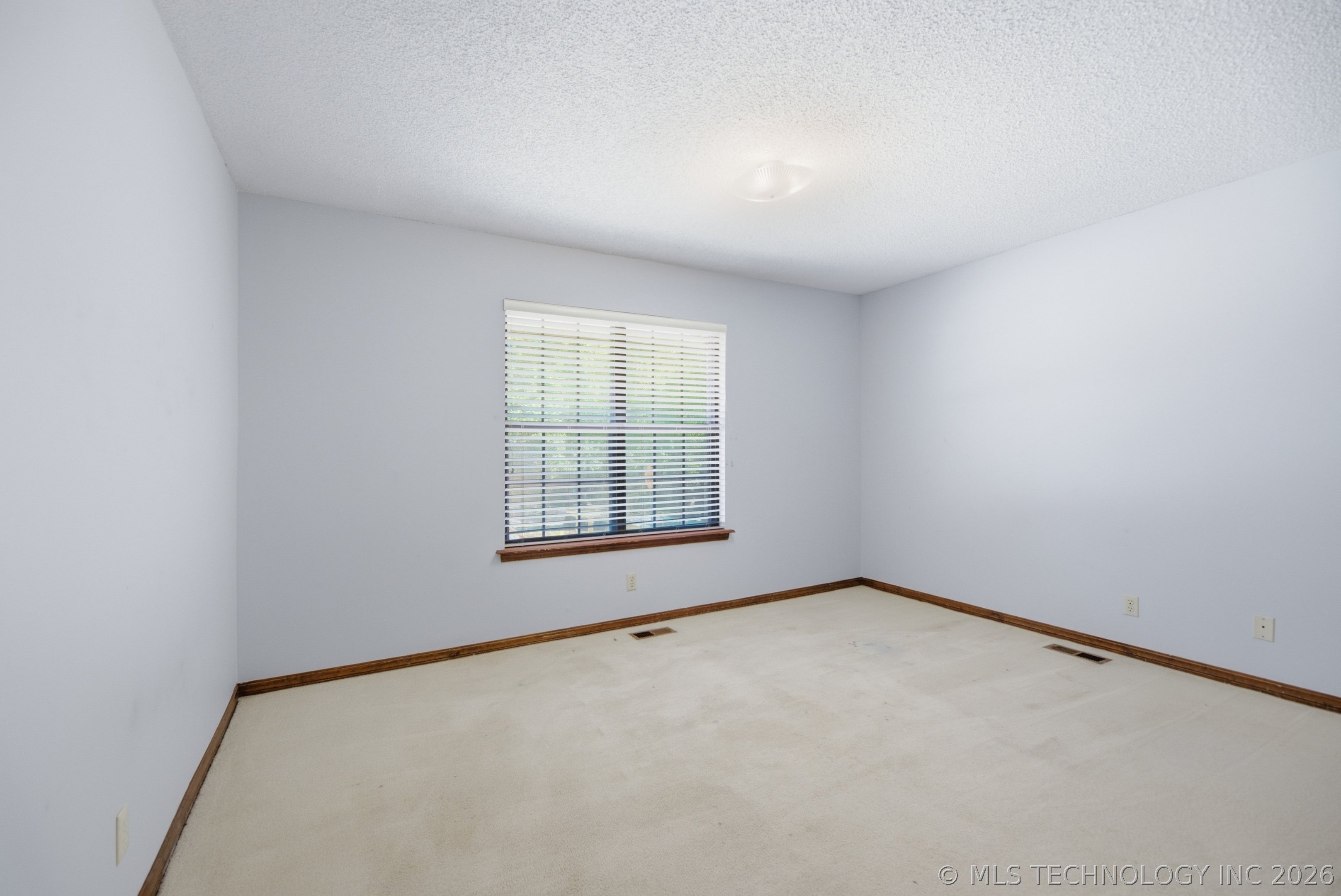6700 S 5th Avenue Property Photo 18