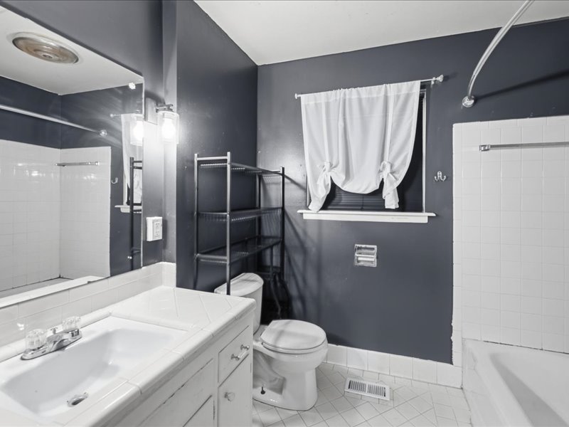633 N 26th West Avenue Property Photo 15