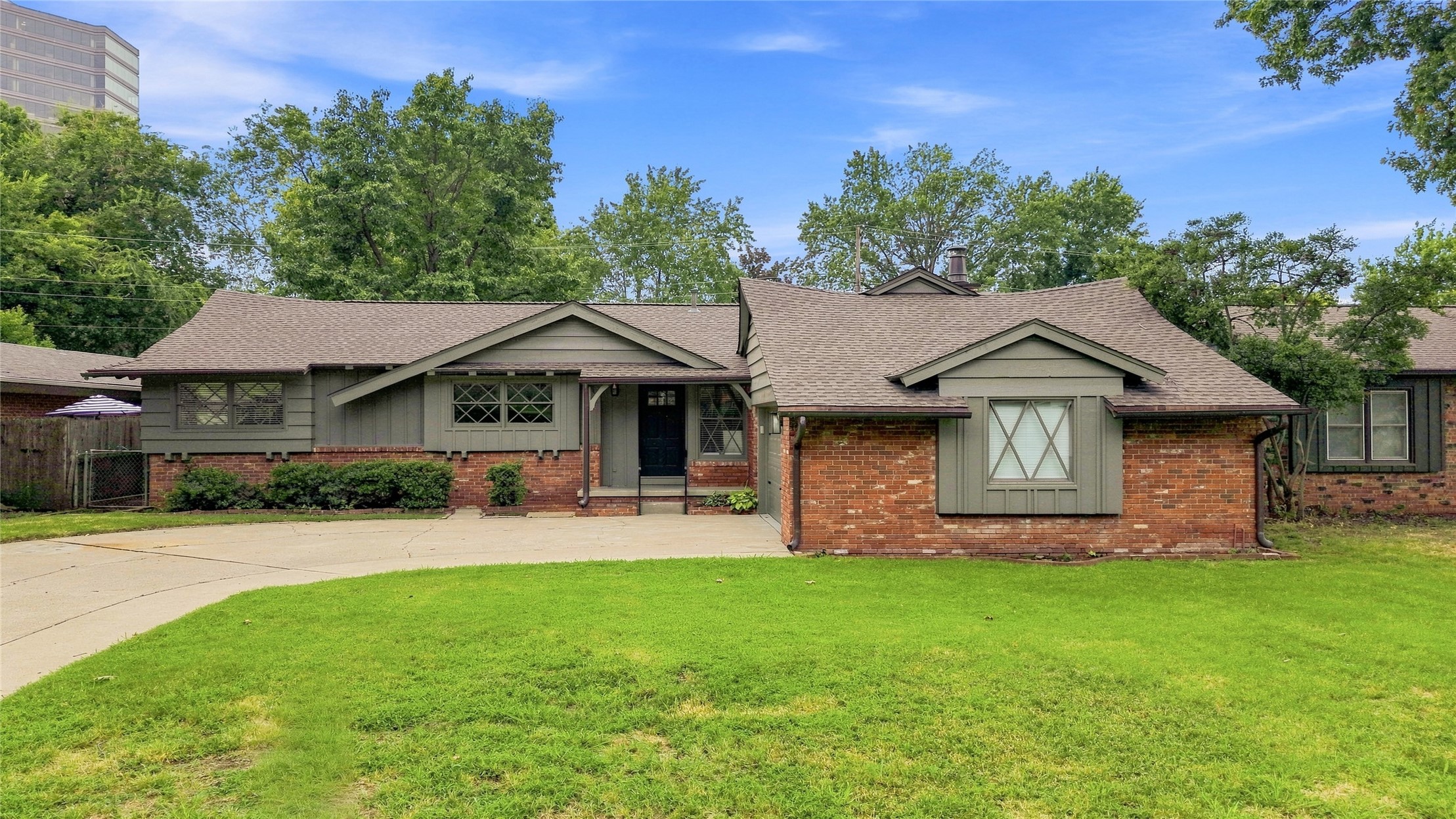 4326 E 60th Place Property Photo 1