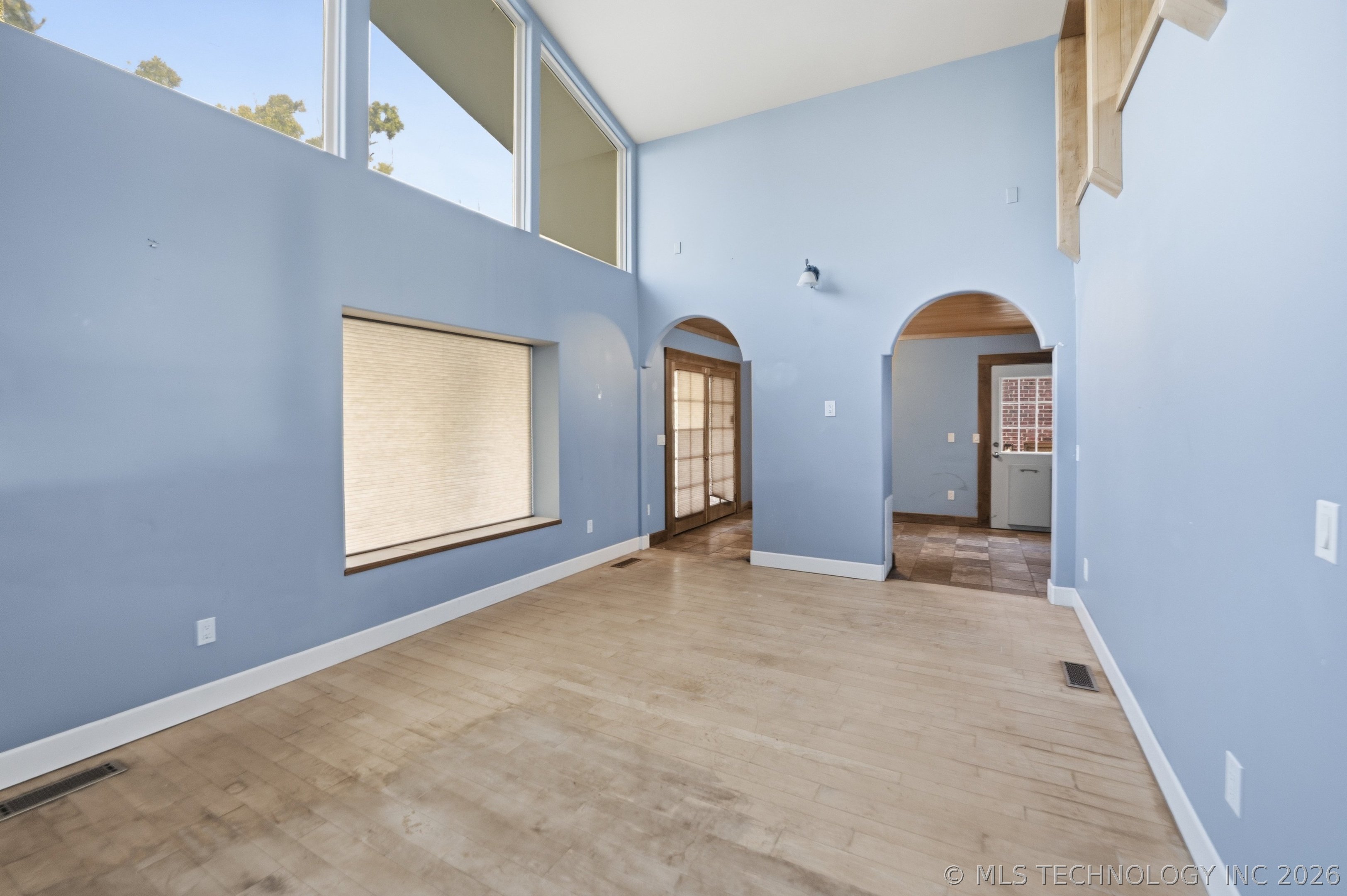 3007 S Detroit Avenue Property Photo 5