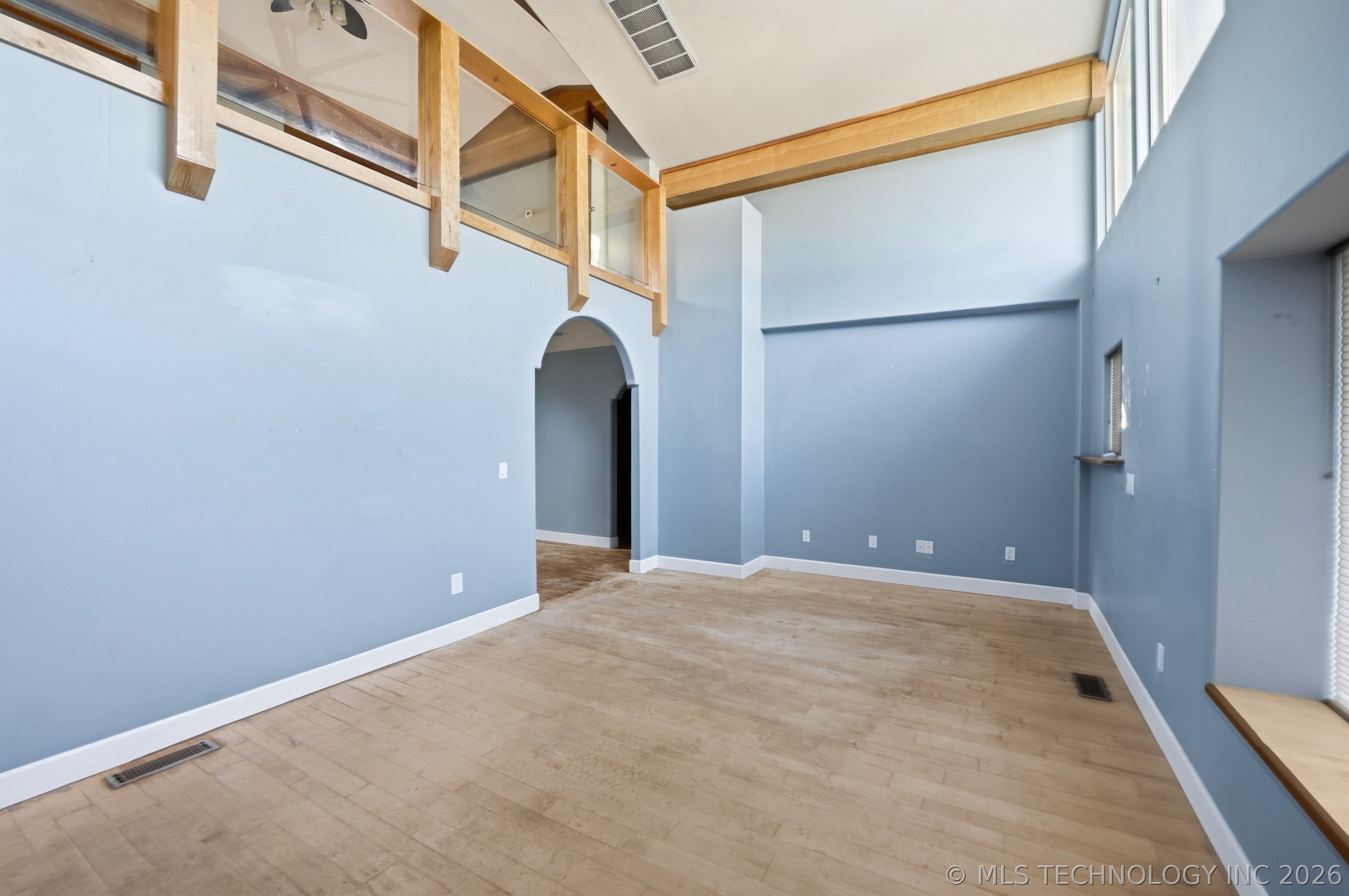 3007 S Detroit Avenue Property Photo 9