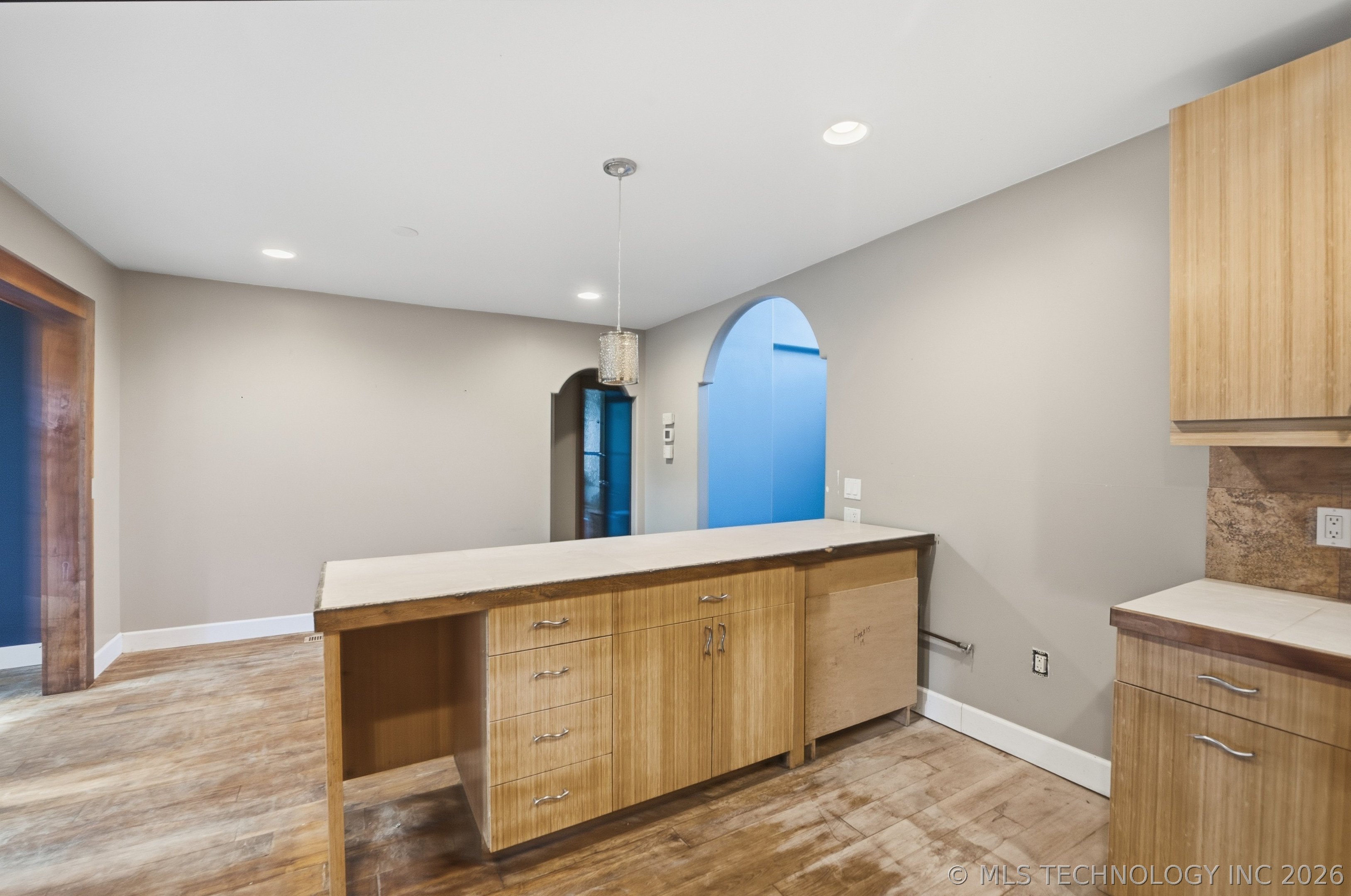 3007 S Detroit Avenue Property Photo 12