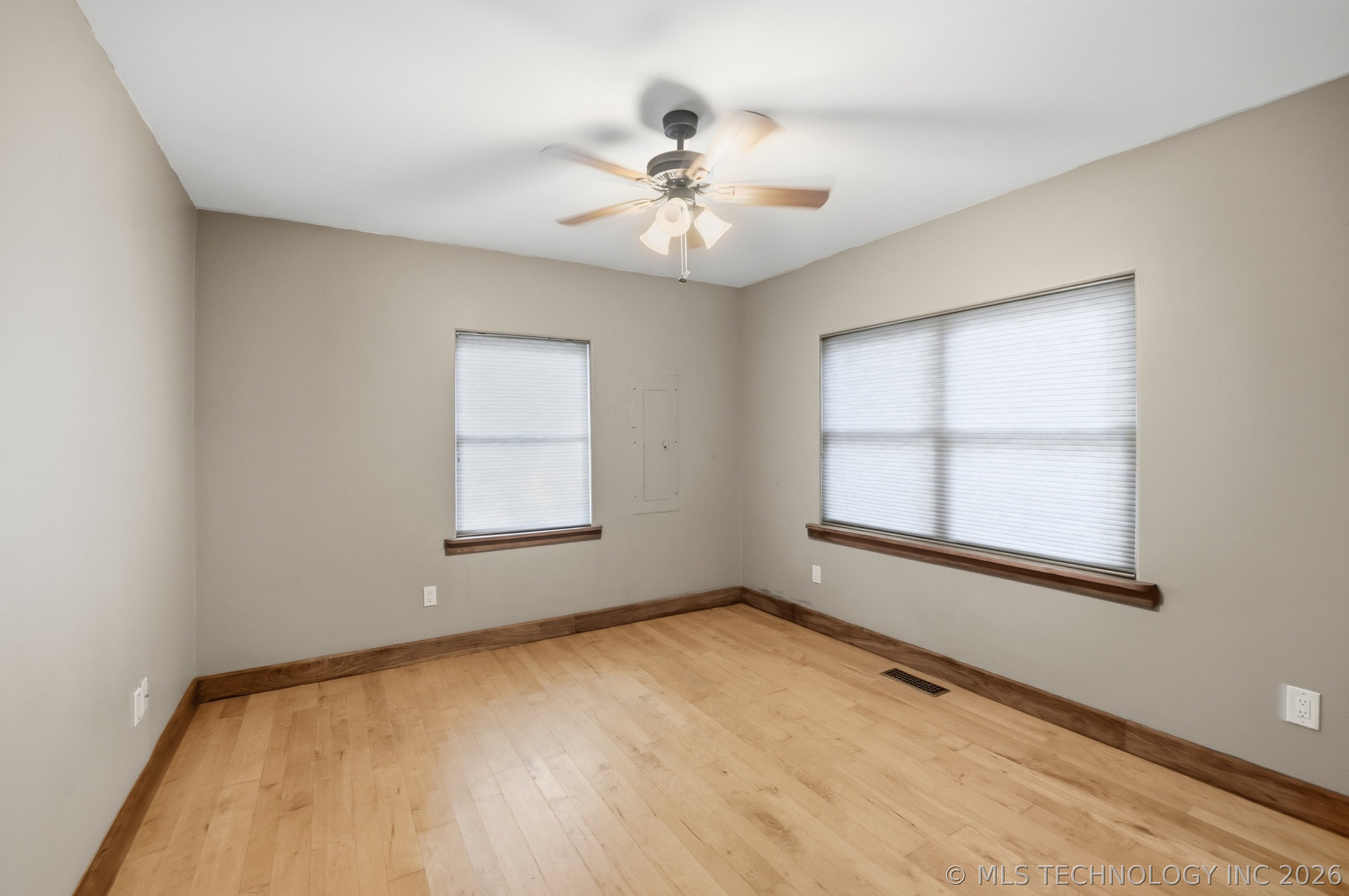 3007 S Detroit Avenue Property Photo 13