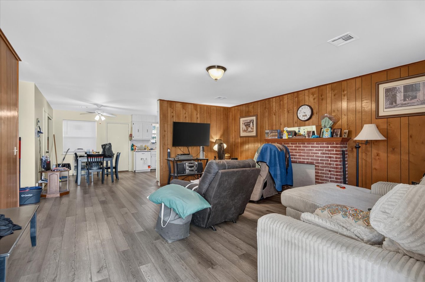 301 S Chickasaw Avenue Property Photo 4