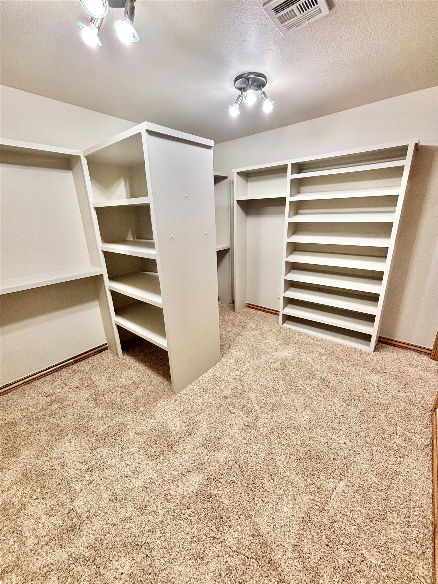 143 N Bk 700 Road Property Photo 20