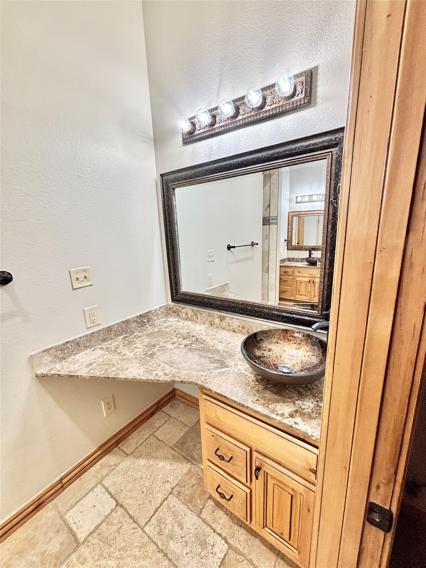 143 N Bk 700 Road Property Photo 23