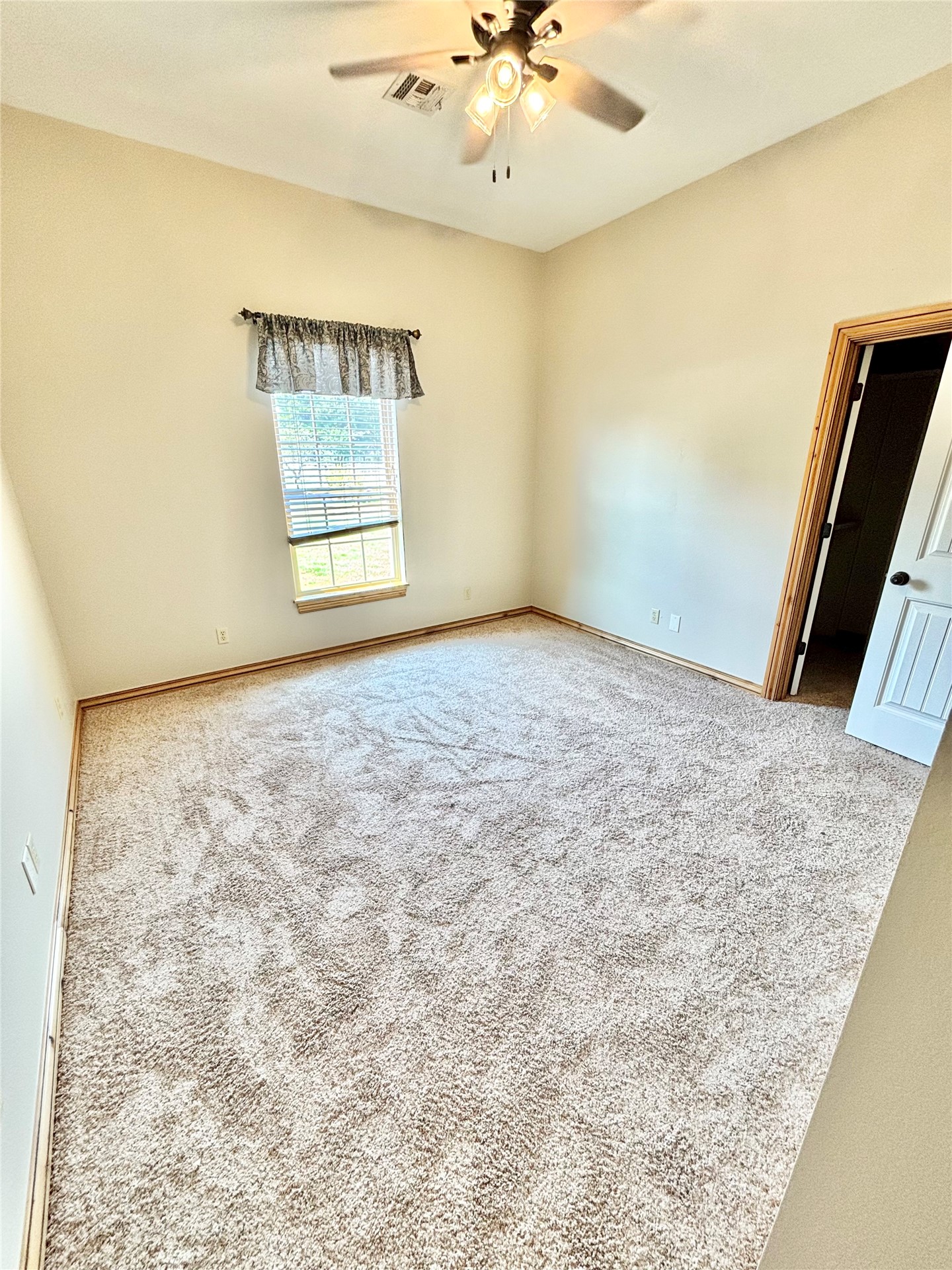 143 N Bk 700 Road Property Photo 32