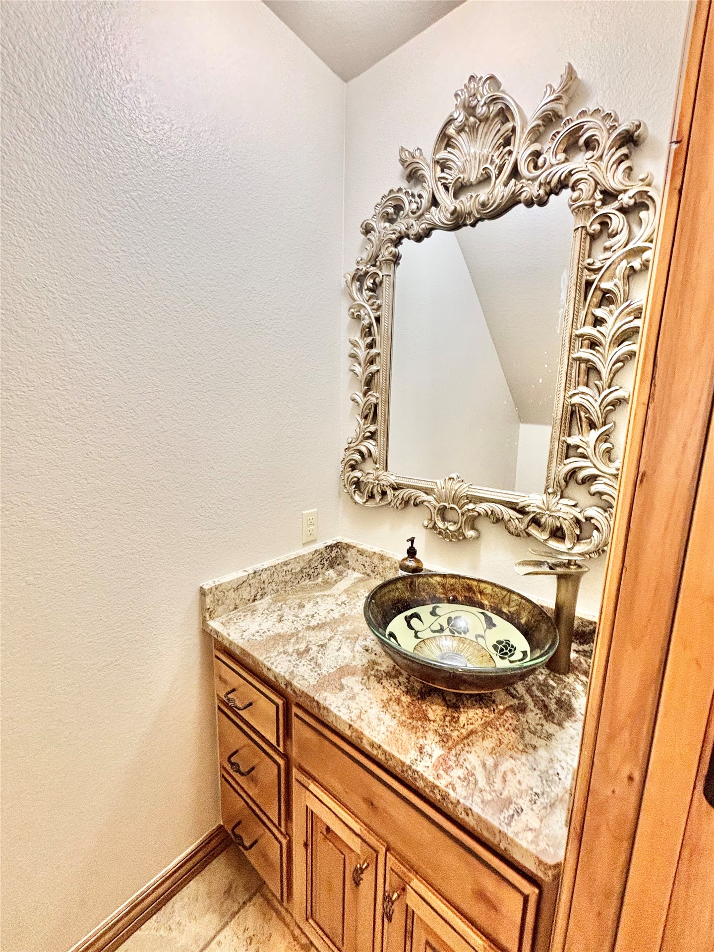 143 N Bk 700 Road Property Photo 33
