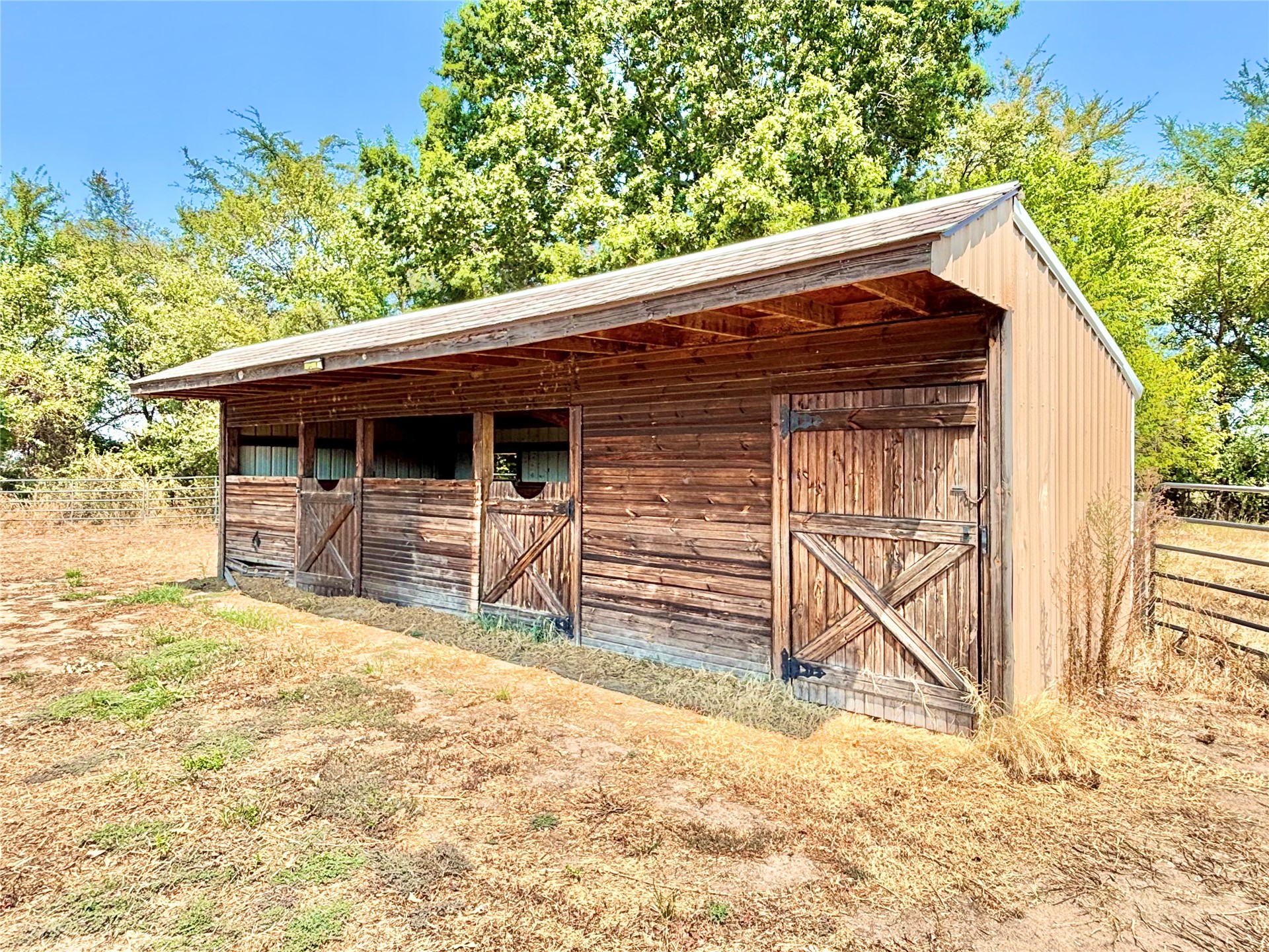 143 N Bk 700 Road Property Photo 55