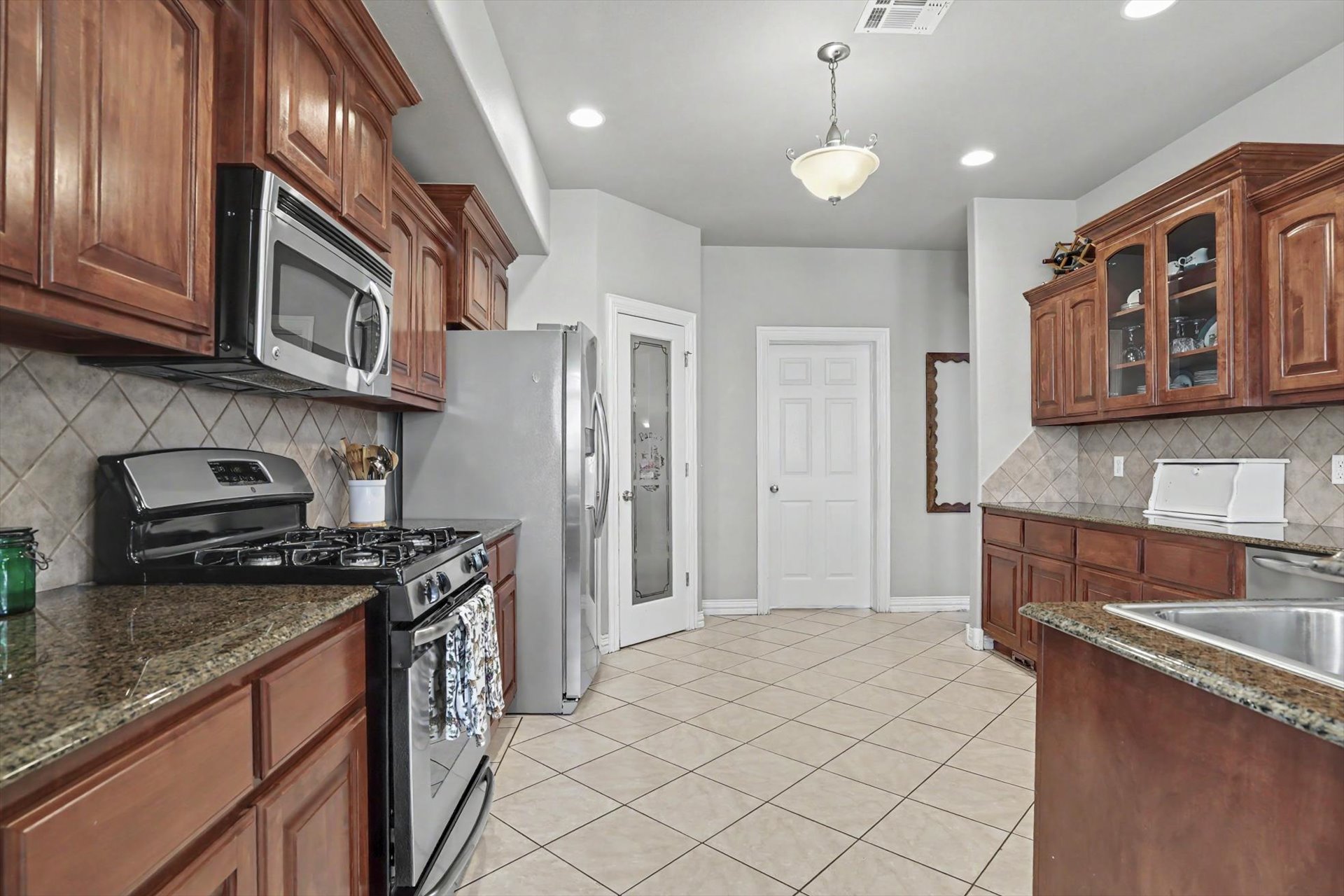 1300 E Canton Street Property Photo 13