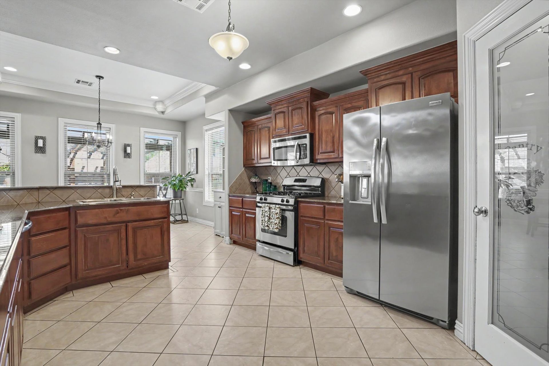 1300 E Canton Street Property Photo 16