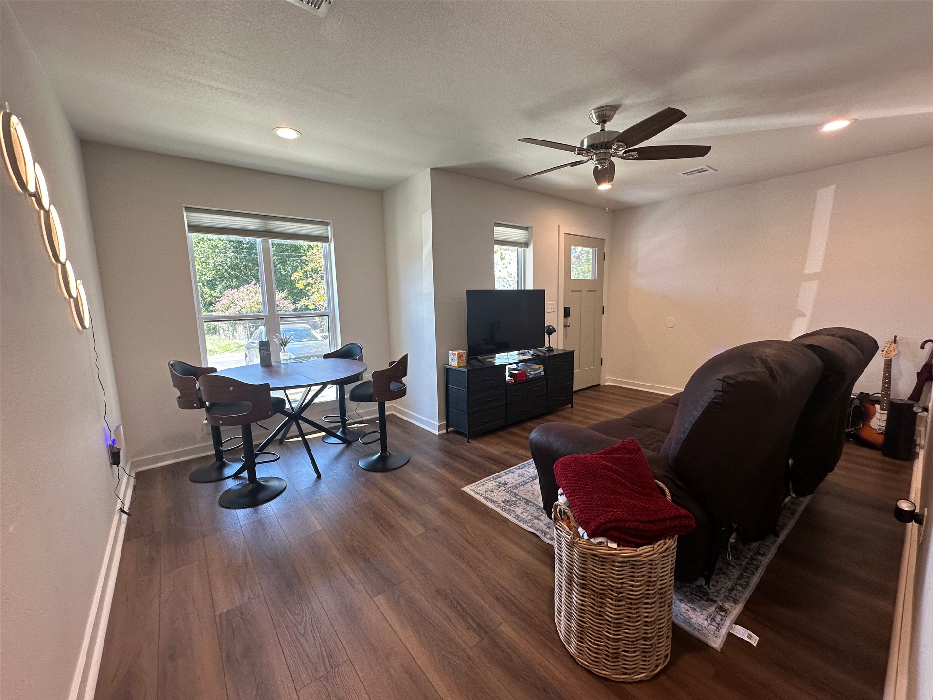 805 N Ridgeway Street B Property Photo 6
