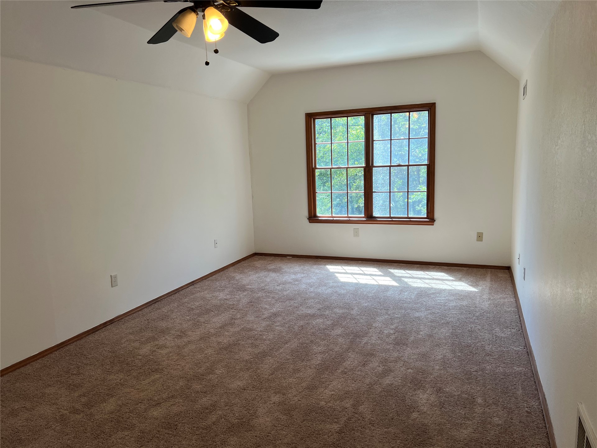 19345 Cottrell Drive Property Photo 8