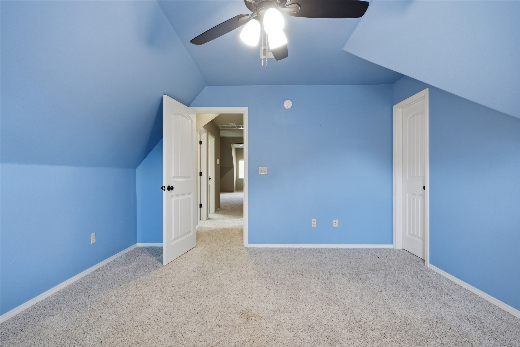 8210 S 14th Place Property Photo 37