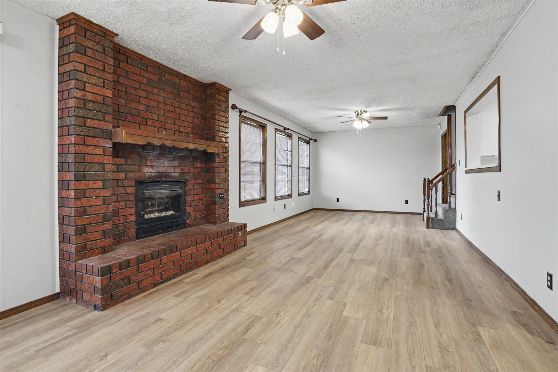 546 N 38 West Avenue Property Photo 16