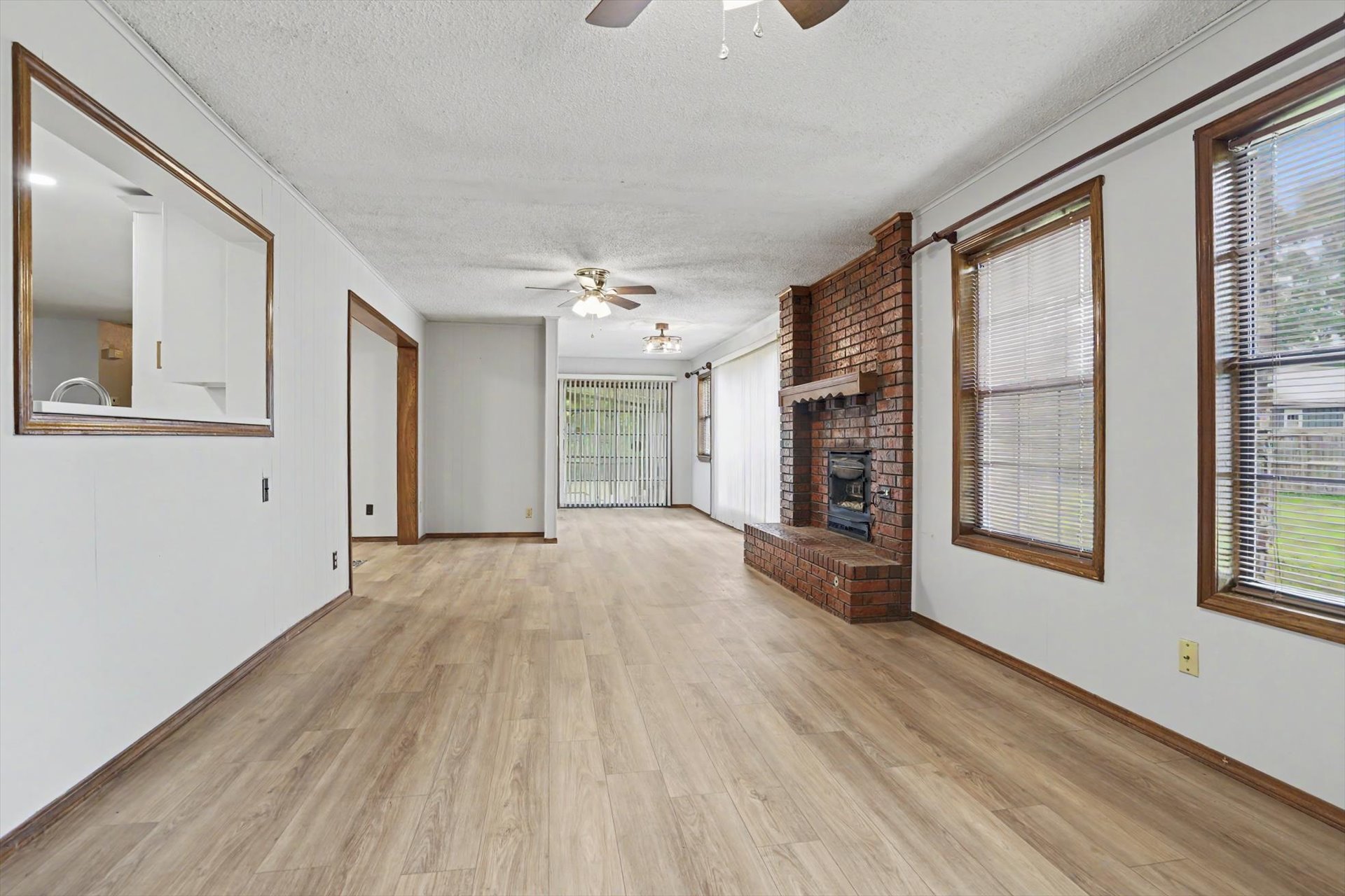 546 N 38 West Avenue Property Photo 17