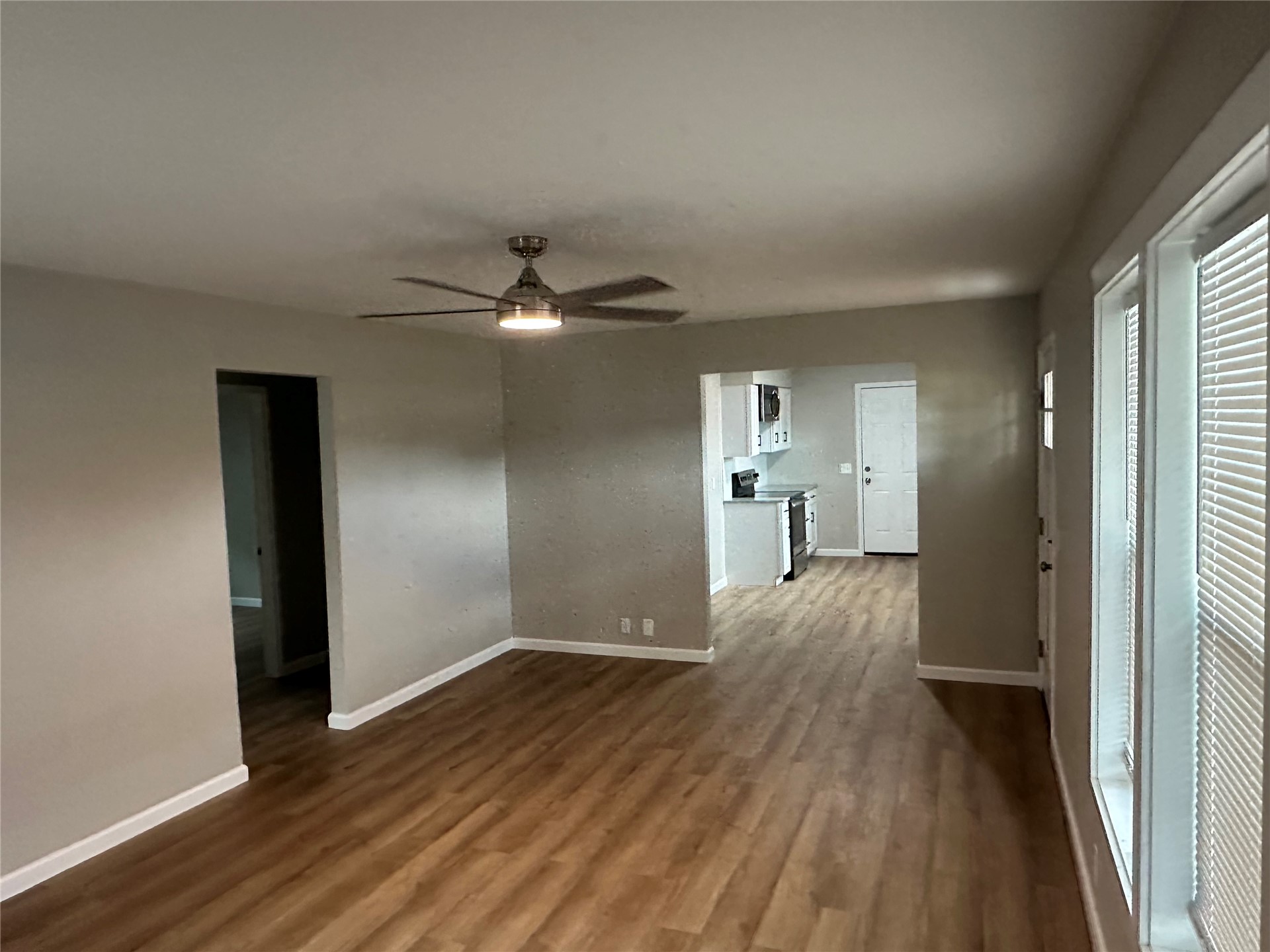 106 E Florida Property Photo 6