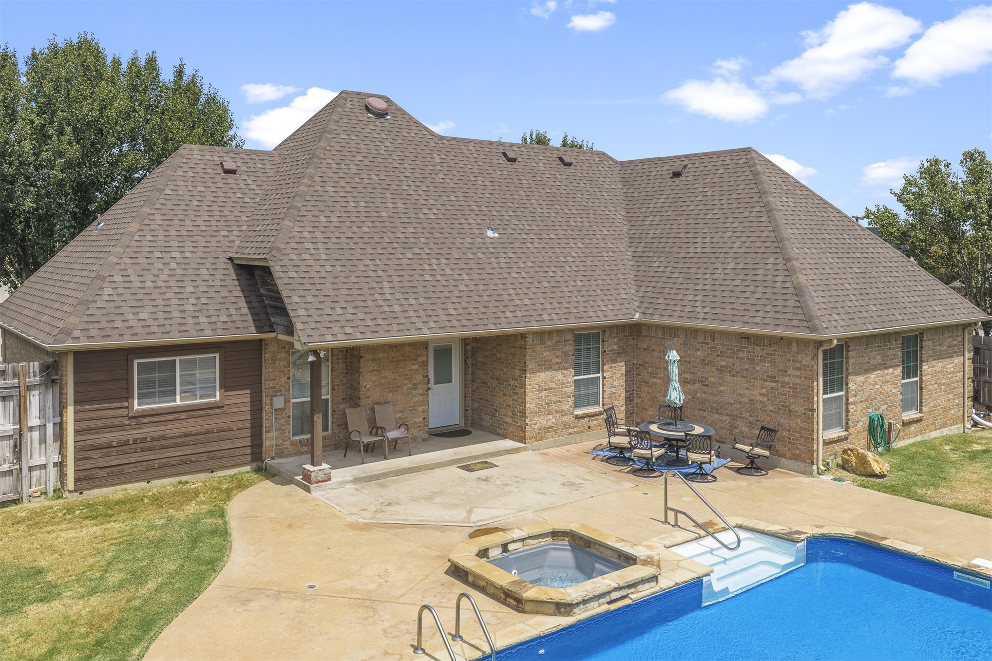 412 Wandering Property Photo 37