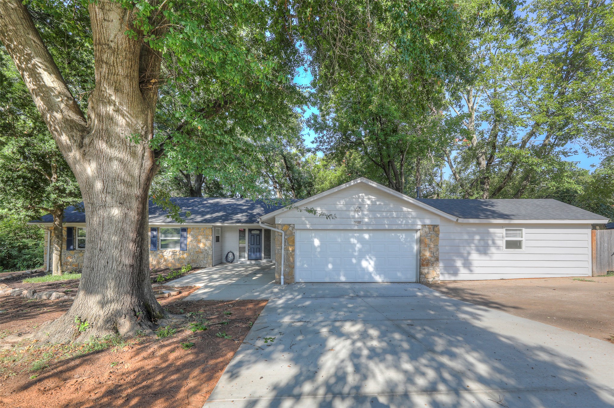 11448 S 82nd East Avenue Property Photo 1