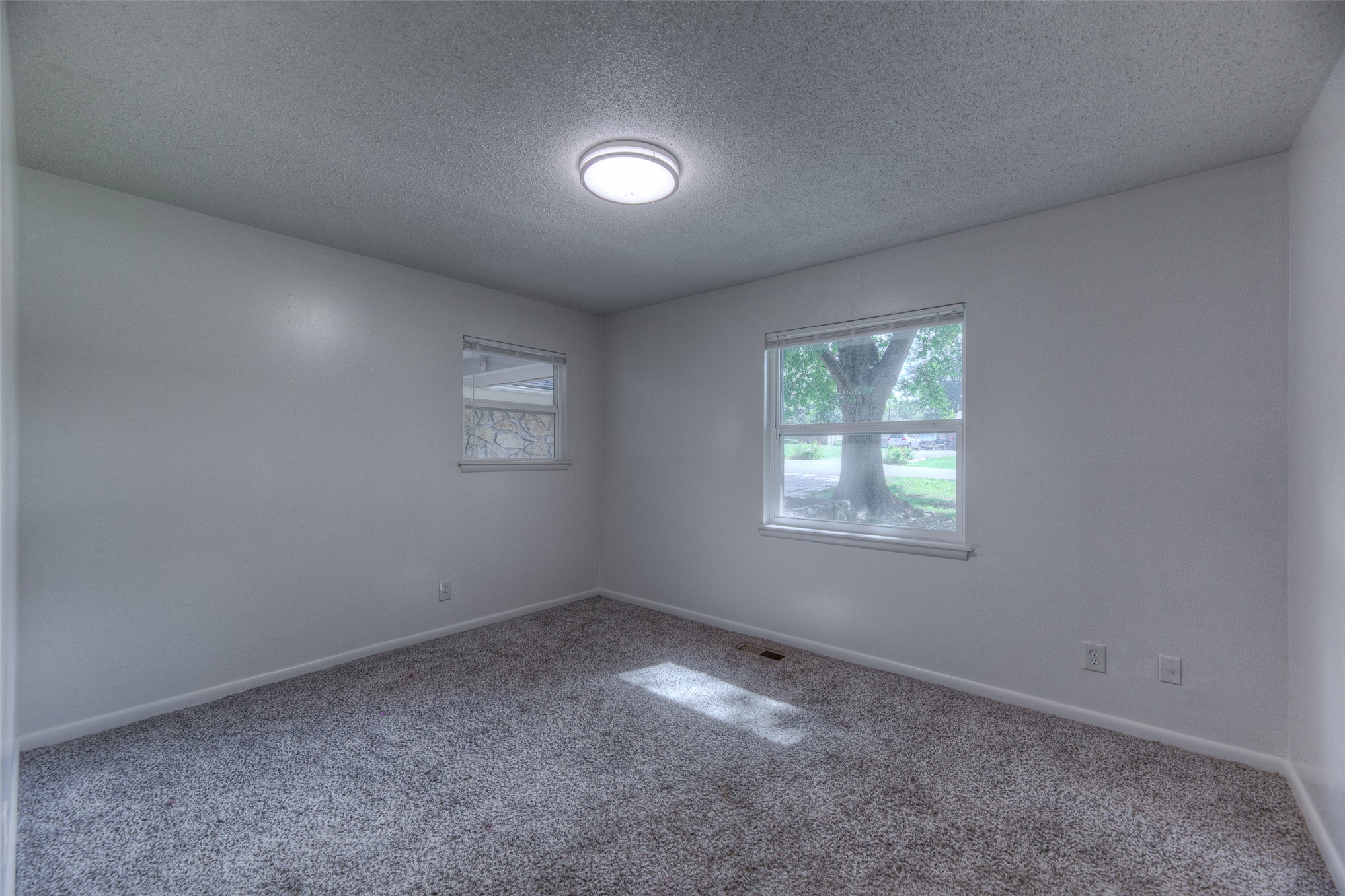 11448 S 82nd East Avenue Property Photo 5