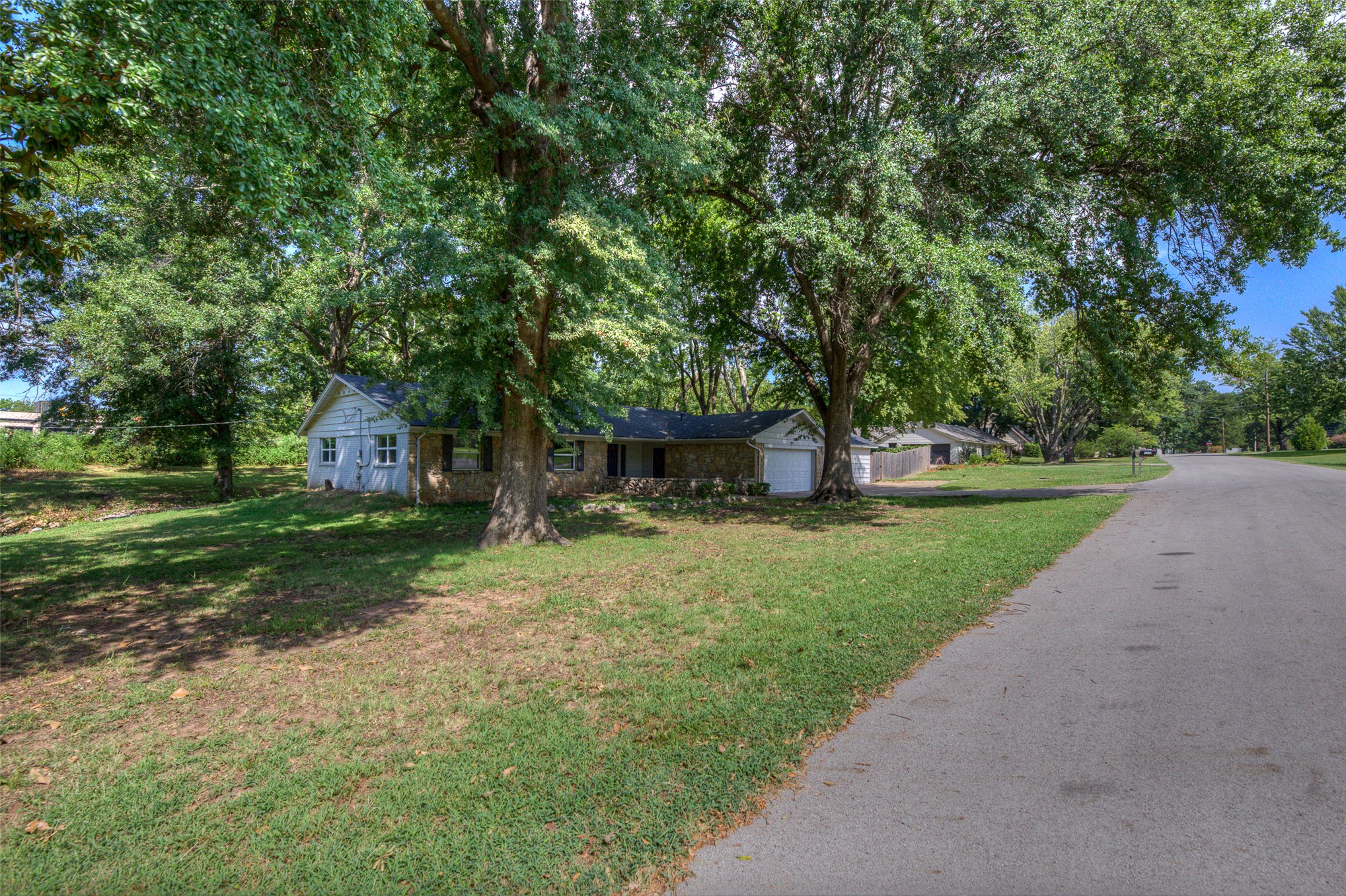 11448 S 82nd East Avenue Property Photo 16