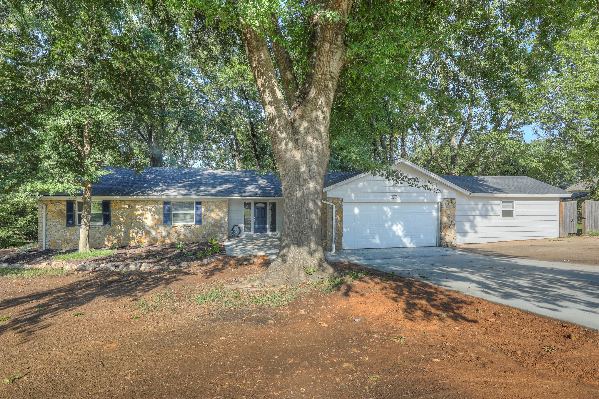 11448 S 82nd East Avenue Property Photo 36