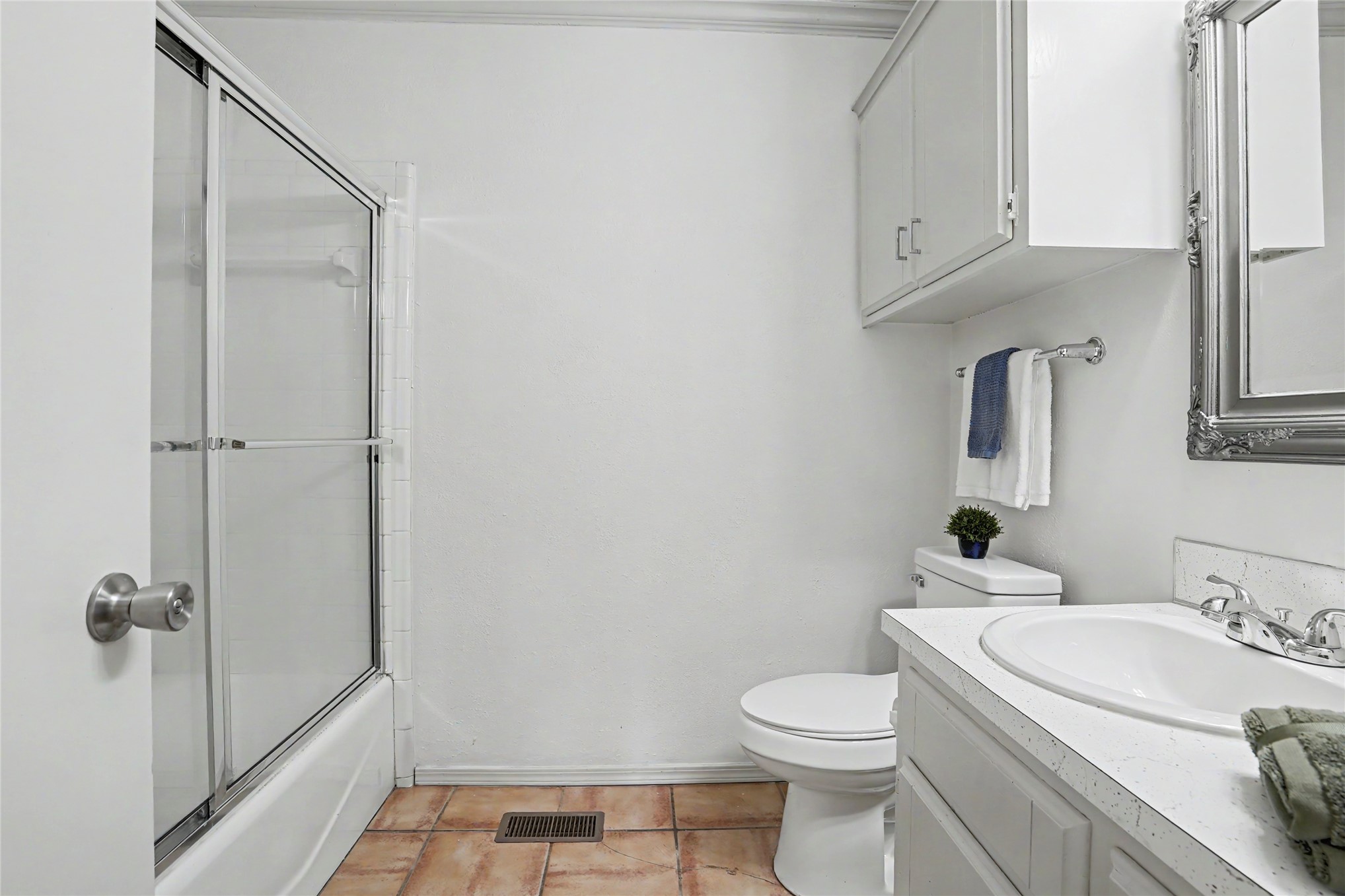 6820 S 32nd West Avenue Property Photo 17