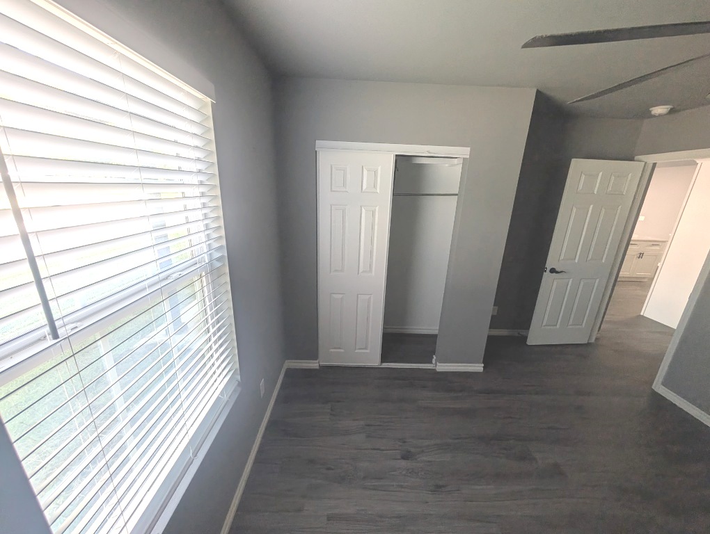 1024 E Pfendler Avenue Property Photo 5