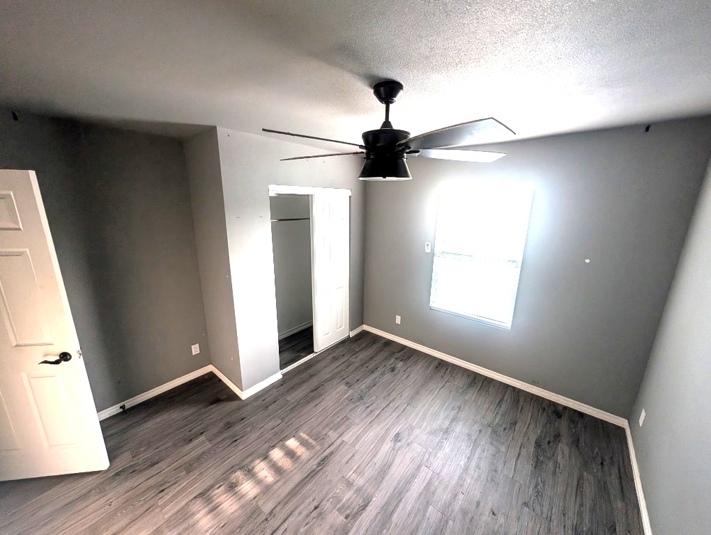 1024 E Pfendler Avenue Property Photo 7