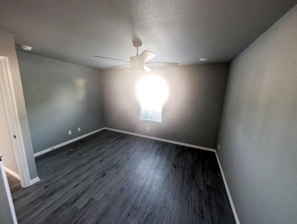 1024 E Pfendler Avenue Property Photo 12
