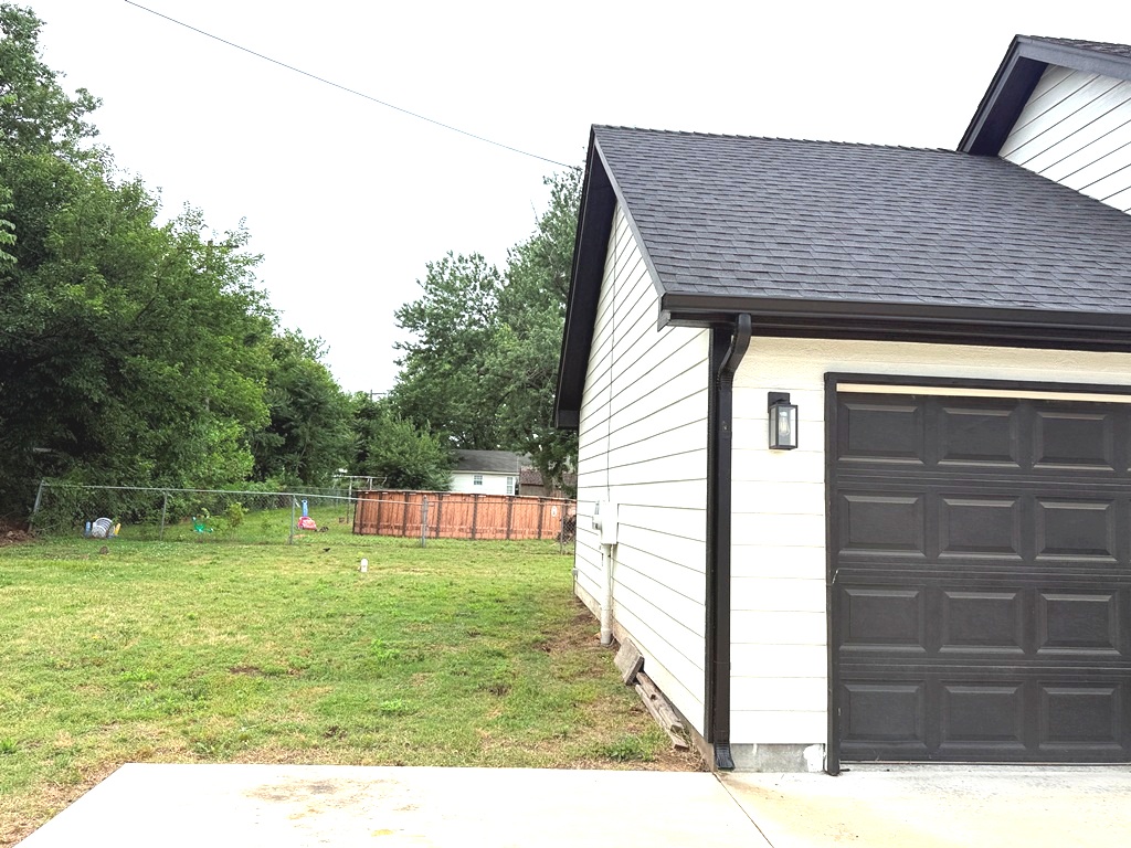 1024 E Pfendler Avenue Property Photo 14