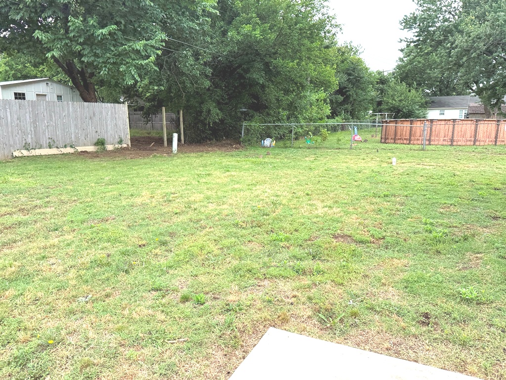 1024 E Pfendler Avenue Property Photo 15