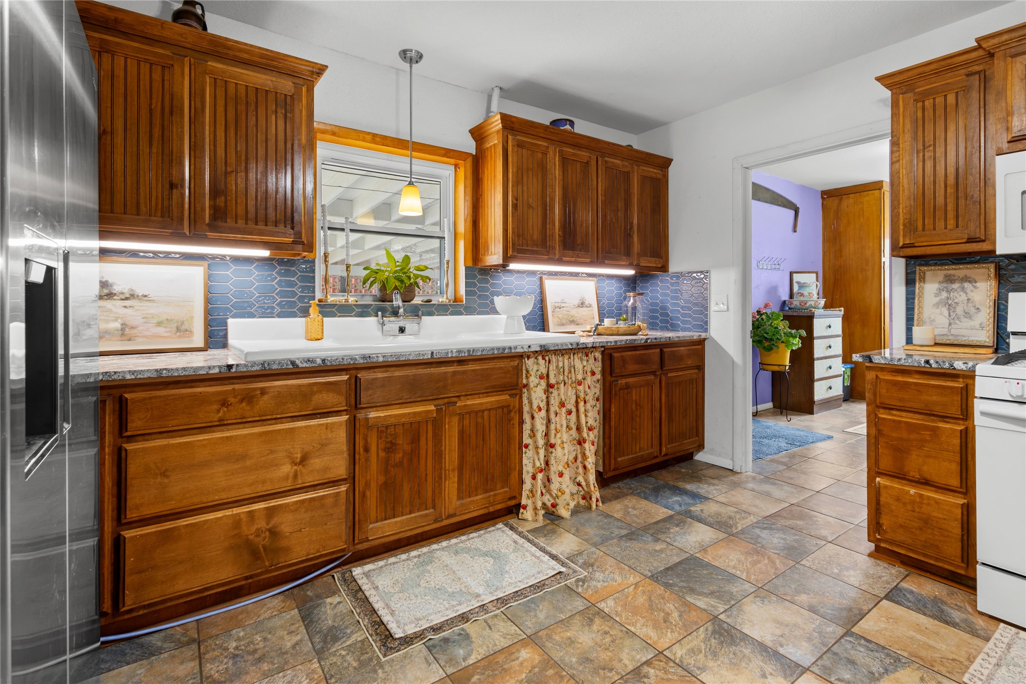 345 W Madison Avenue Property Photo 8
