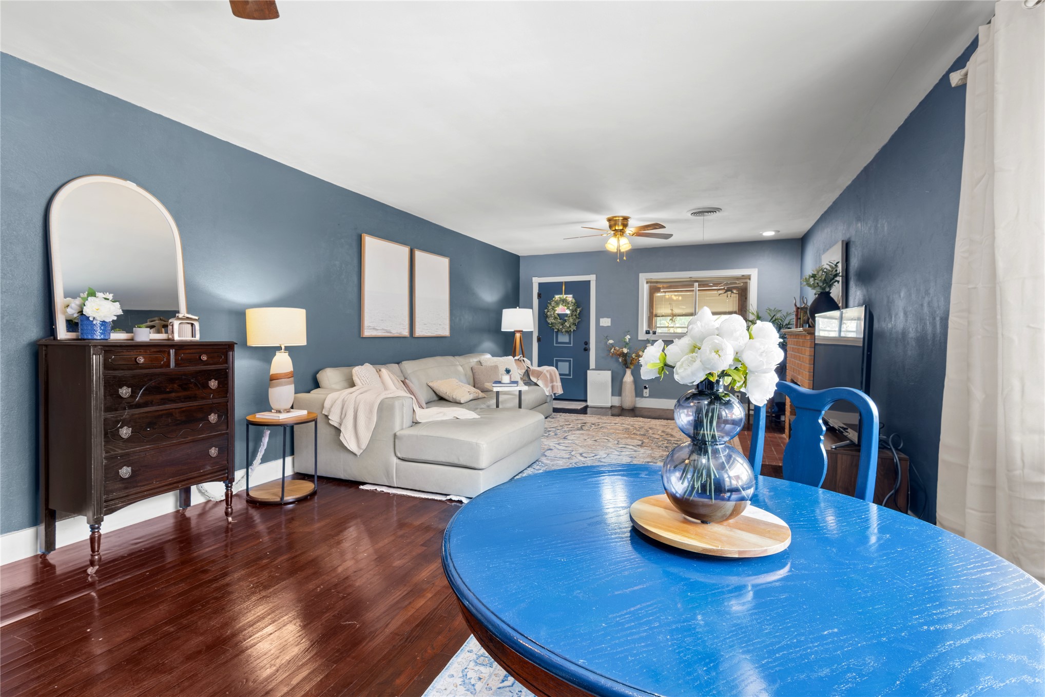 345 W Madison Avenue Property Photo 10