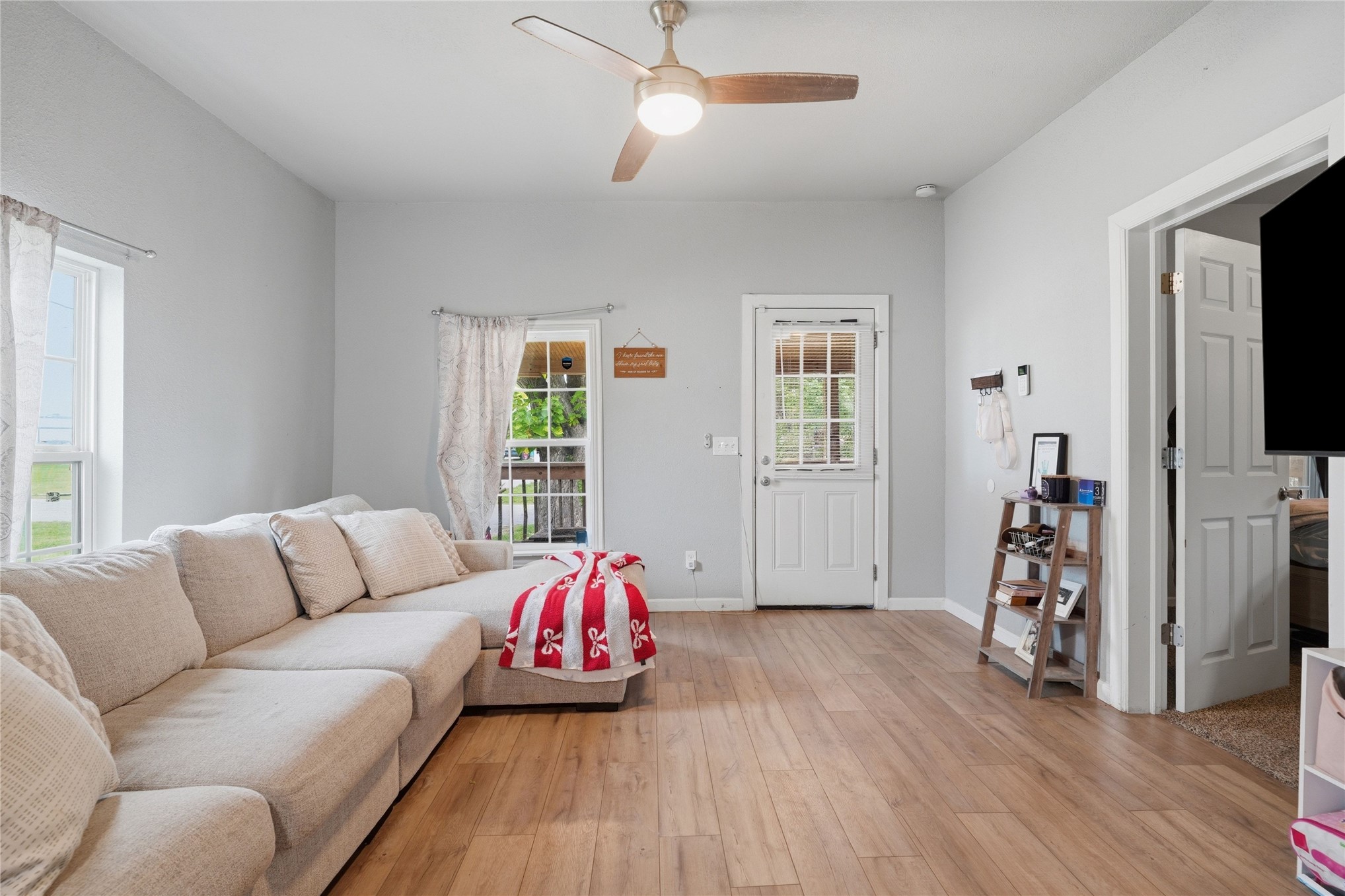 415 S Cherokee Avenue Property Photo 13