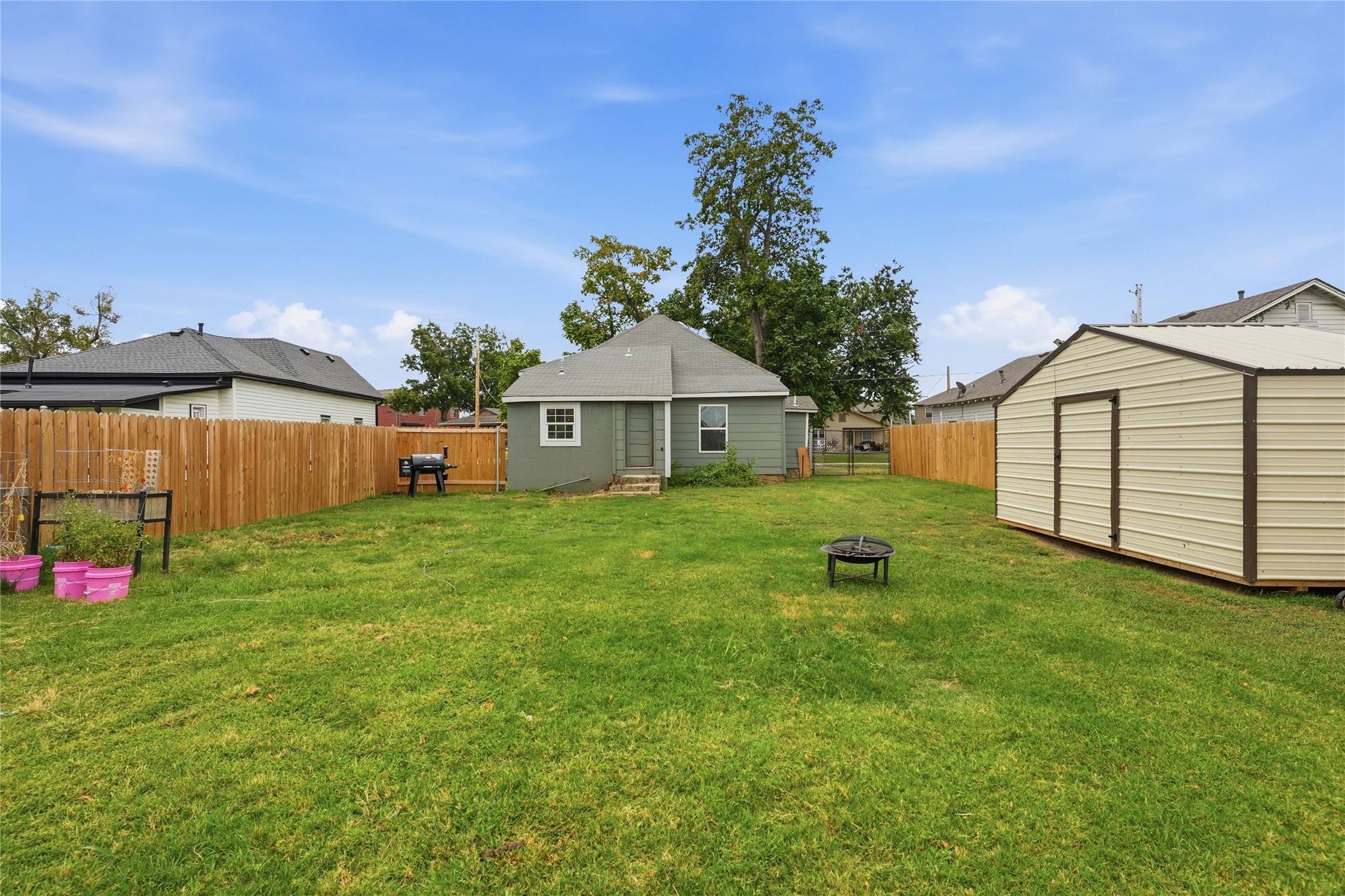 415 S Cherokee Avenue Property Photo 42