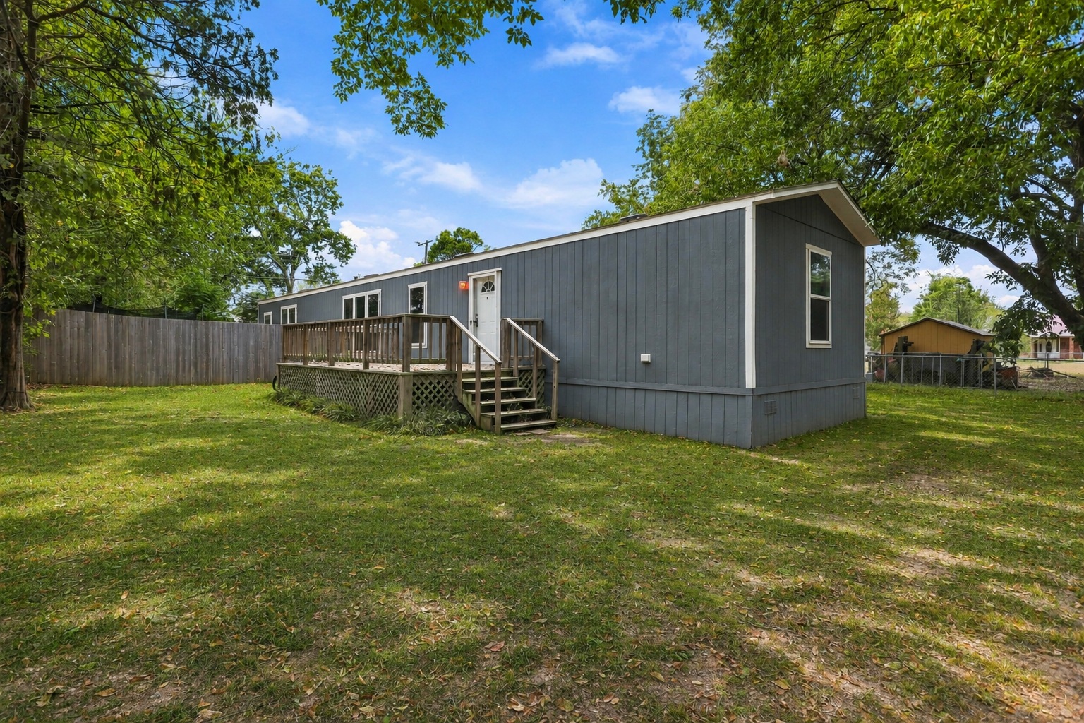 809 Burney Street Property Photo 1
