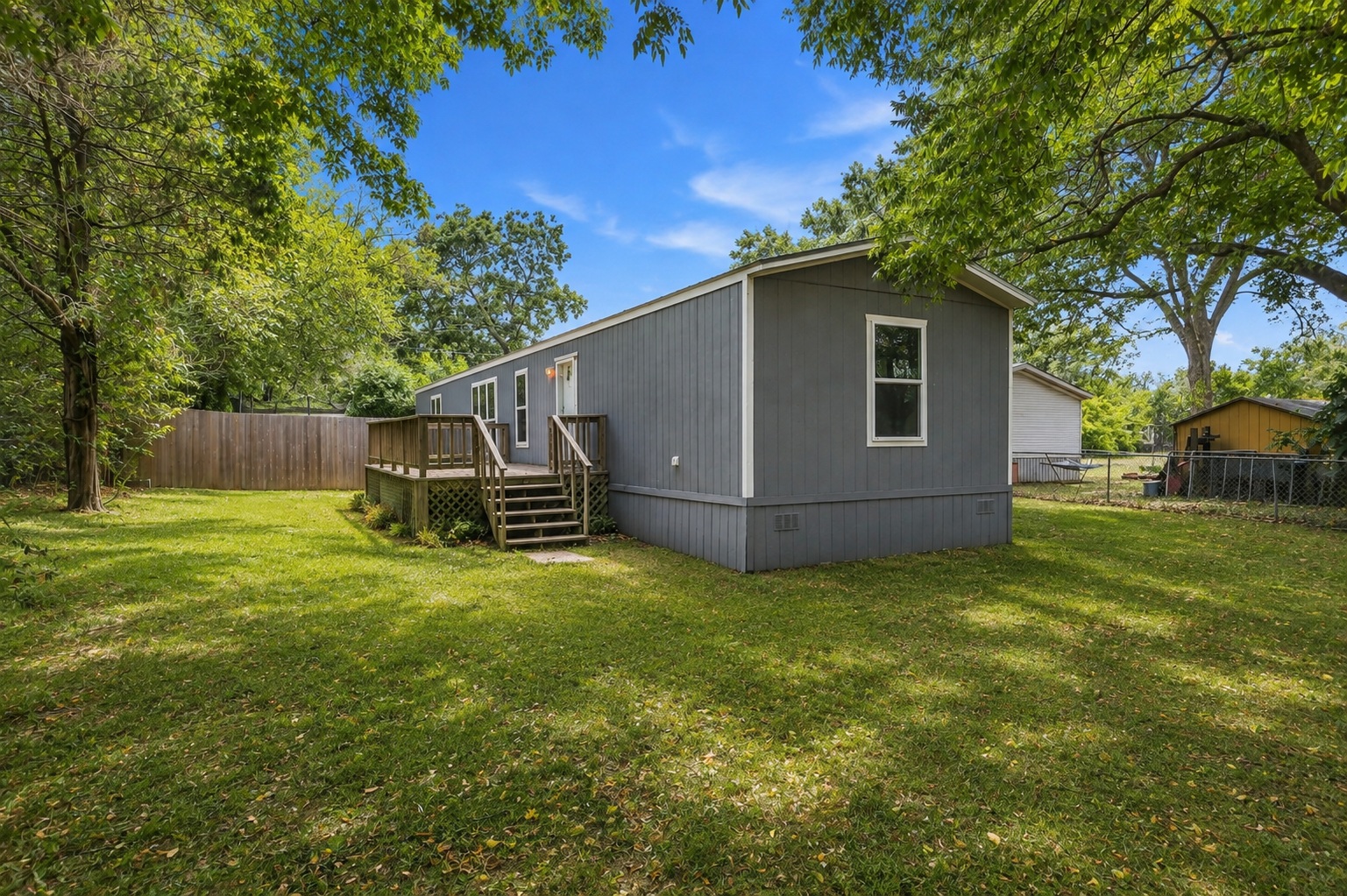 809 Burney Street Property Photo 2
