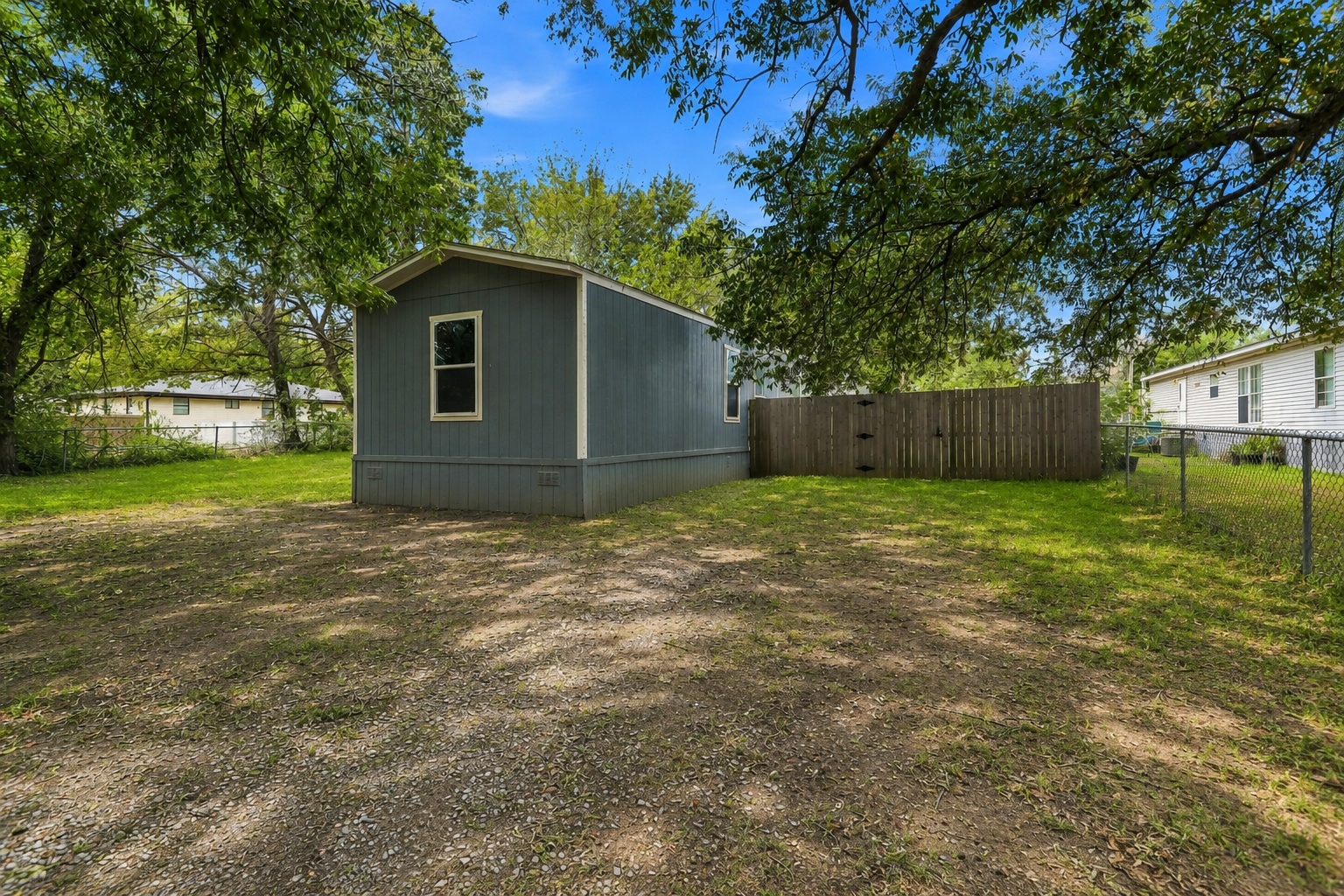 809 Burney Street Property Photo 3