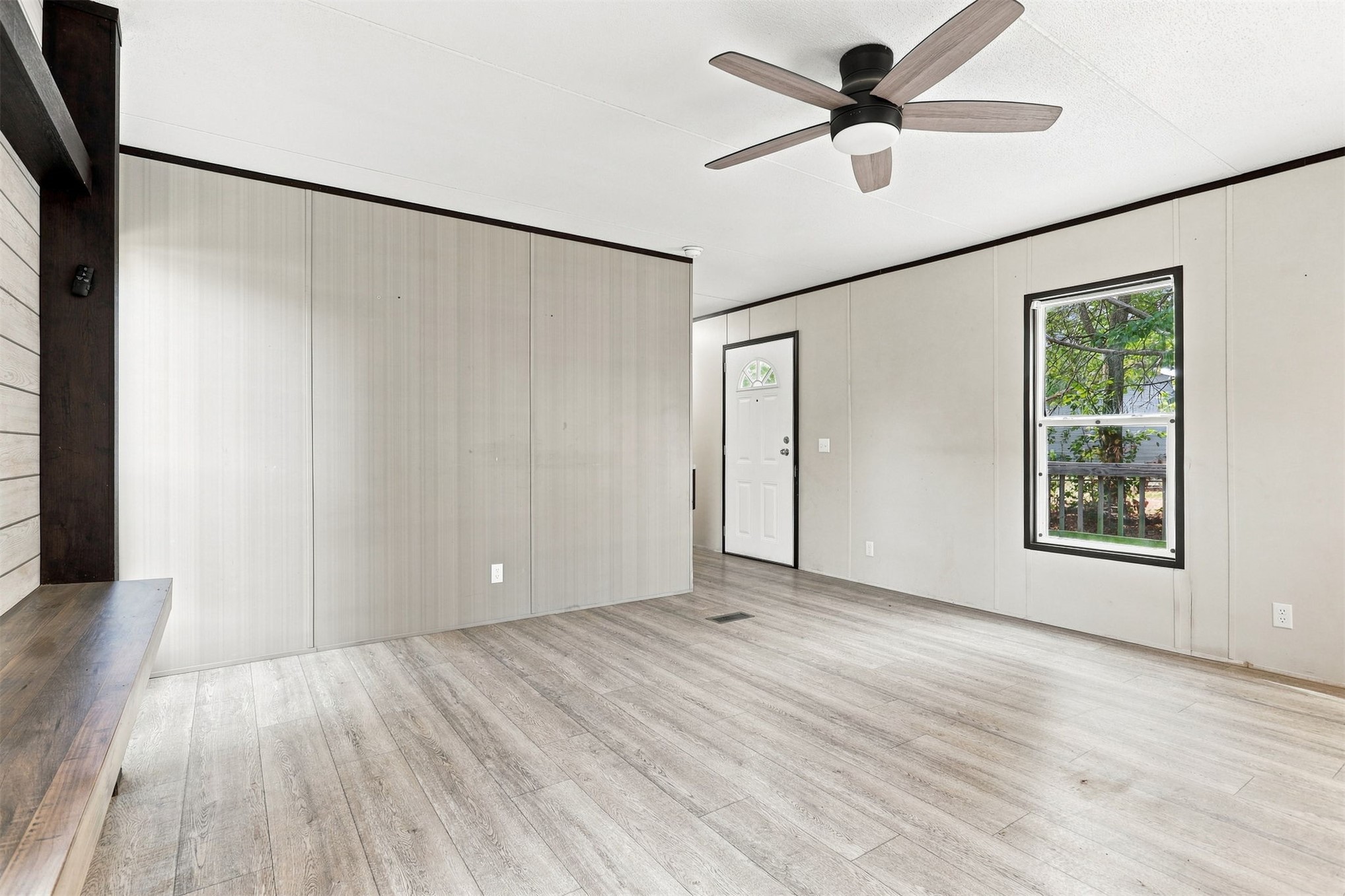 809 Burney Street Property Photo 6