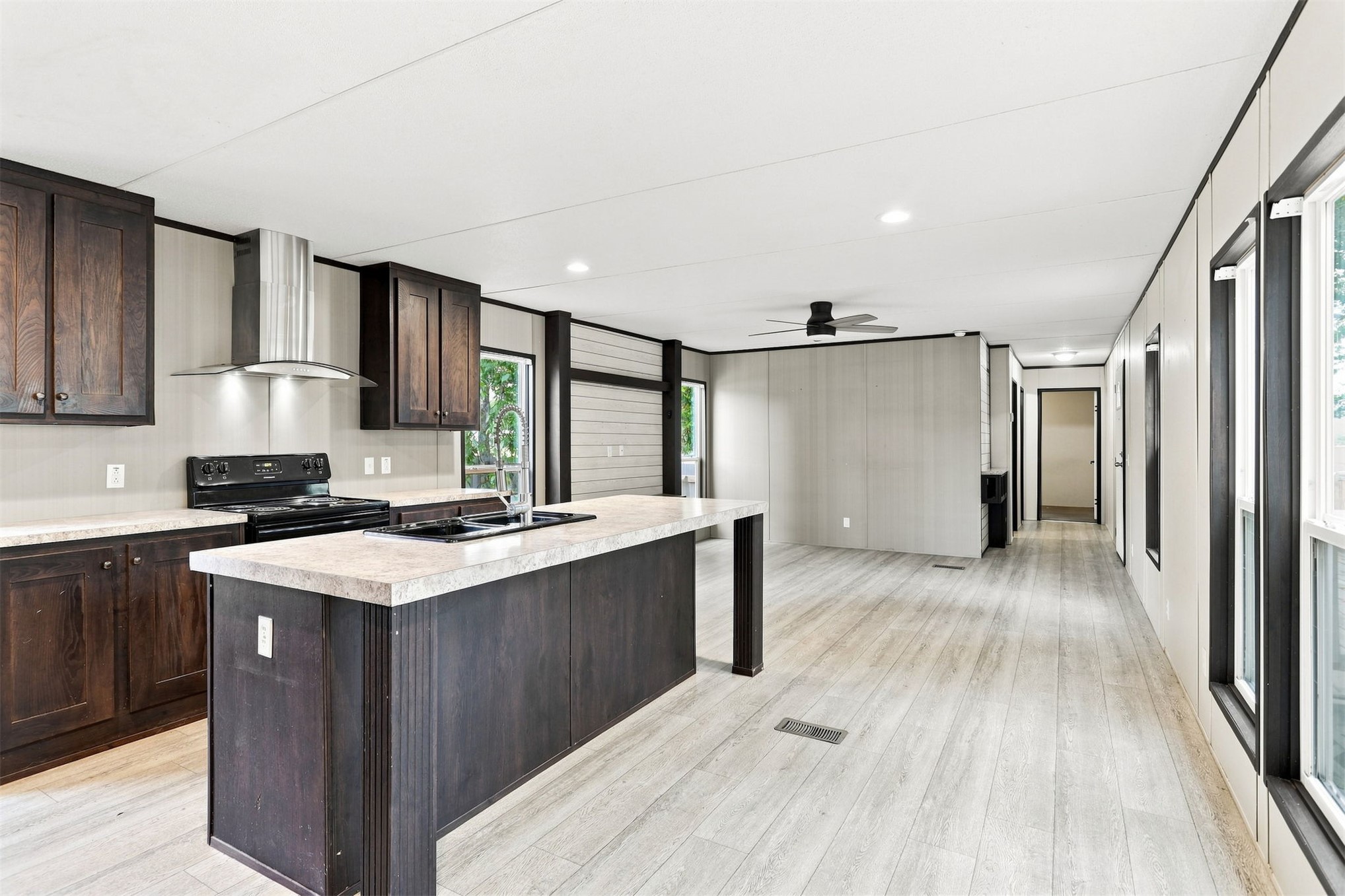 809 Burney Street Property Photo 8