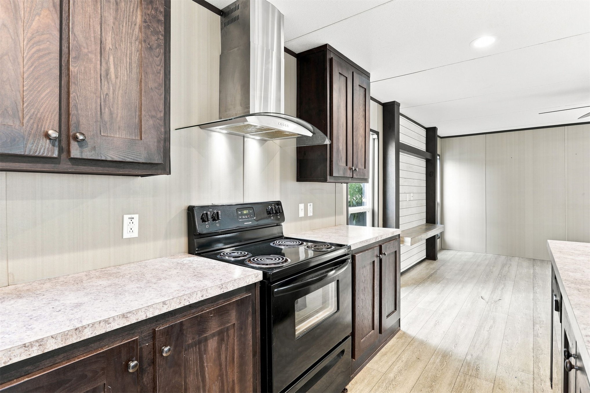 809 Burney Street Property Photo 12