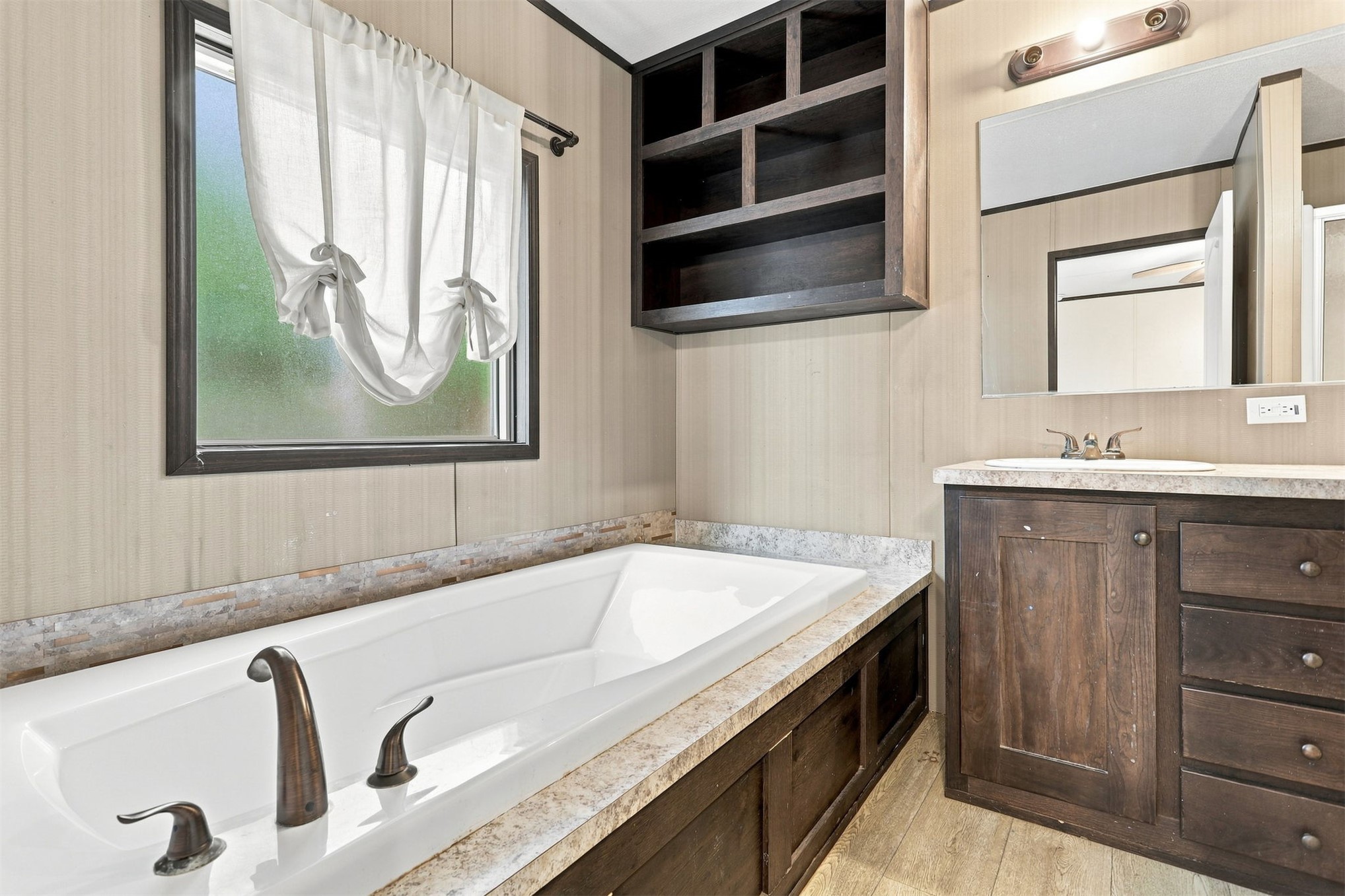 809 Burney Street Property Photo 15