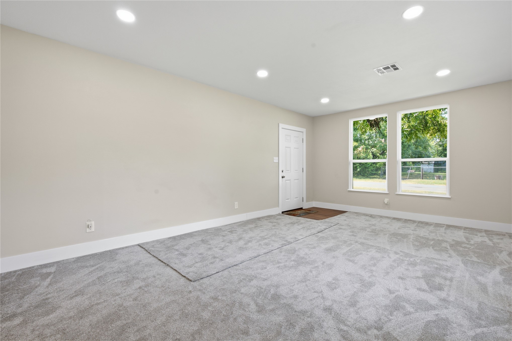 522 N Hope Street Property Photo 7