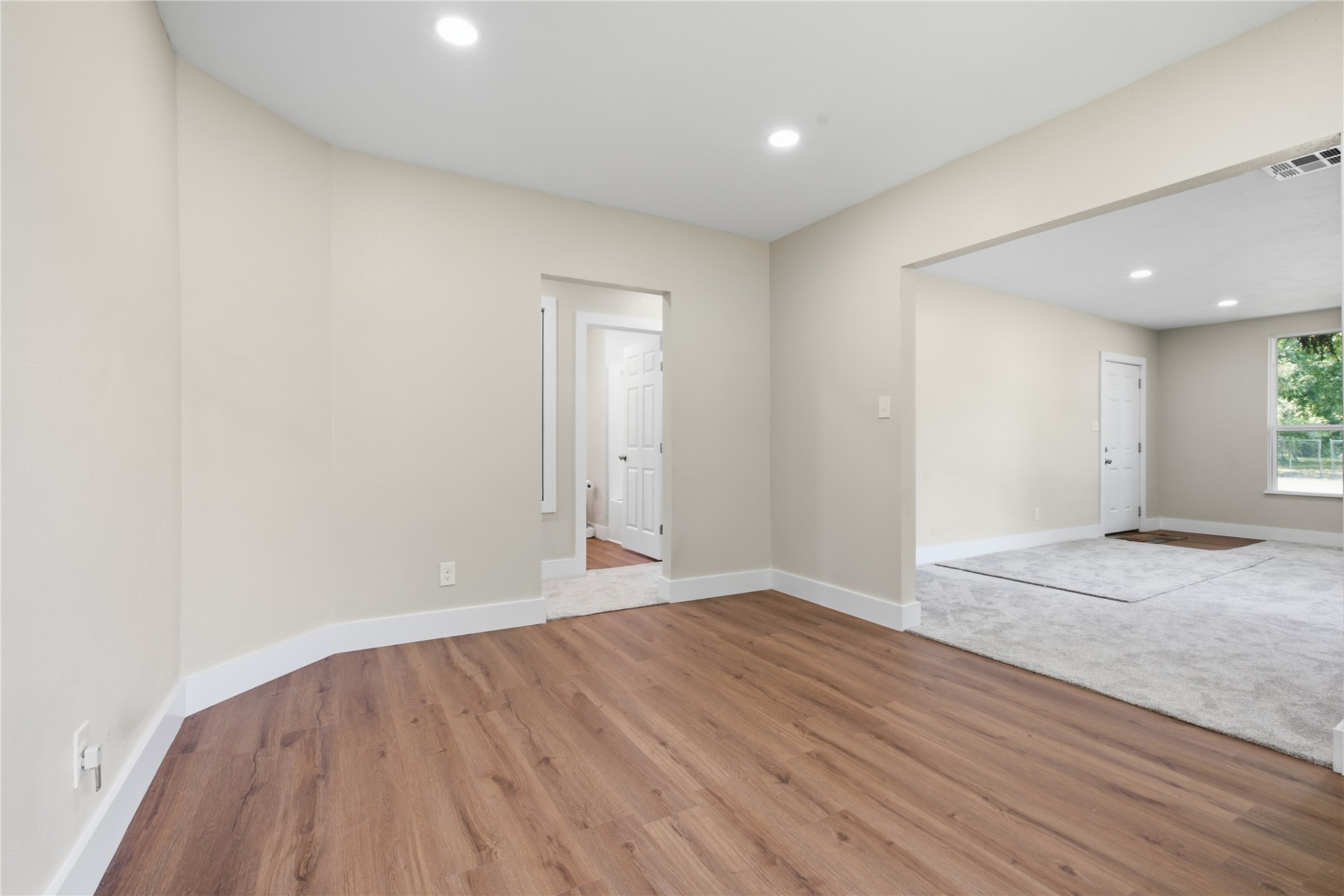 522 N Hope Street Property Photo 10