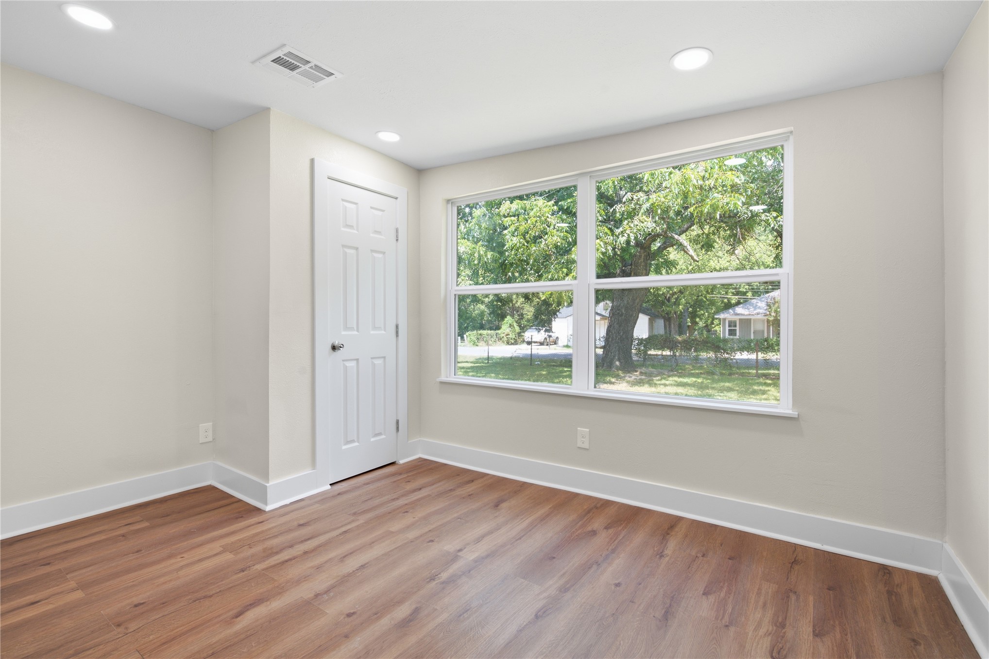 522 N Hope Street Property Photo 19