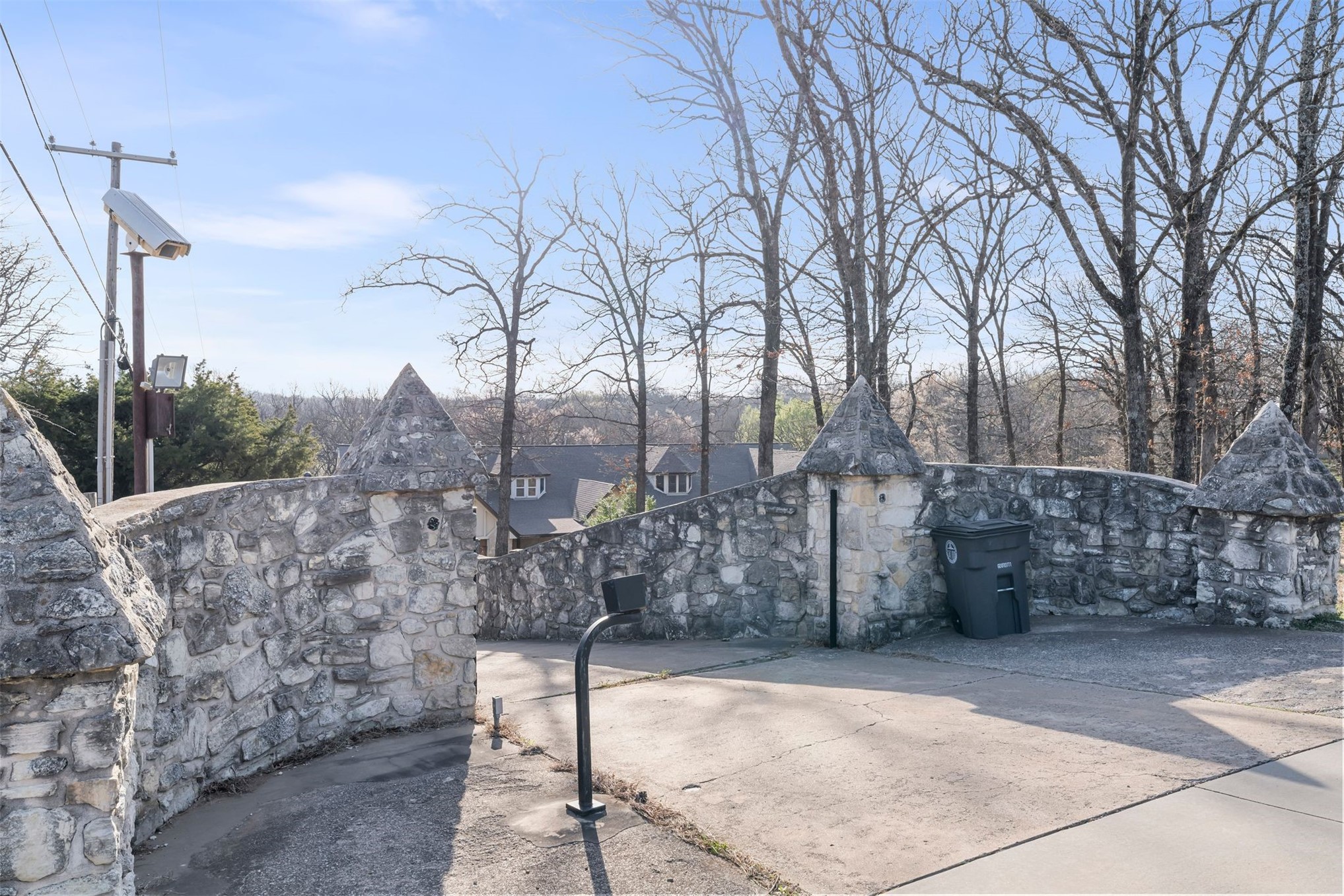 7455 S Sleepy Hollow Drive Property Photo 3
