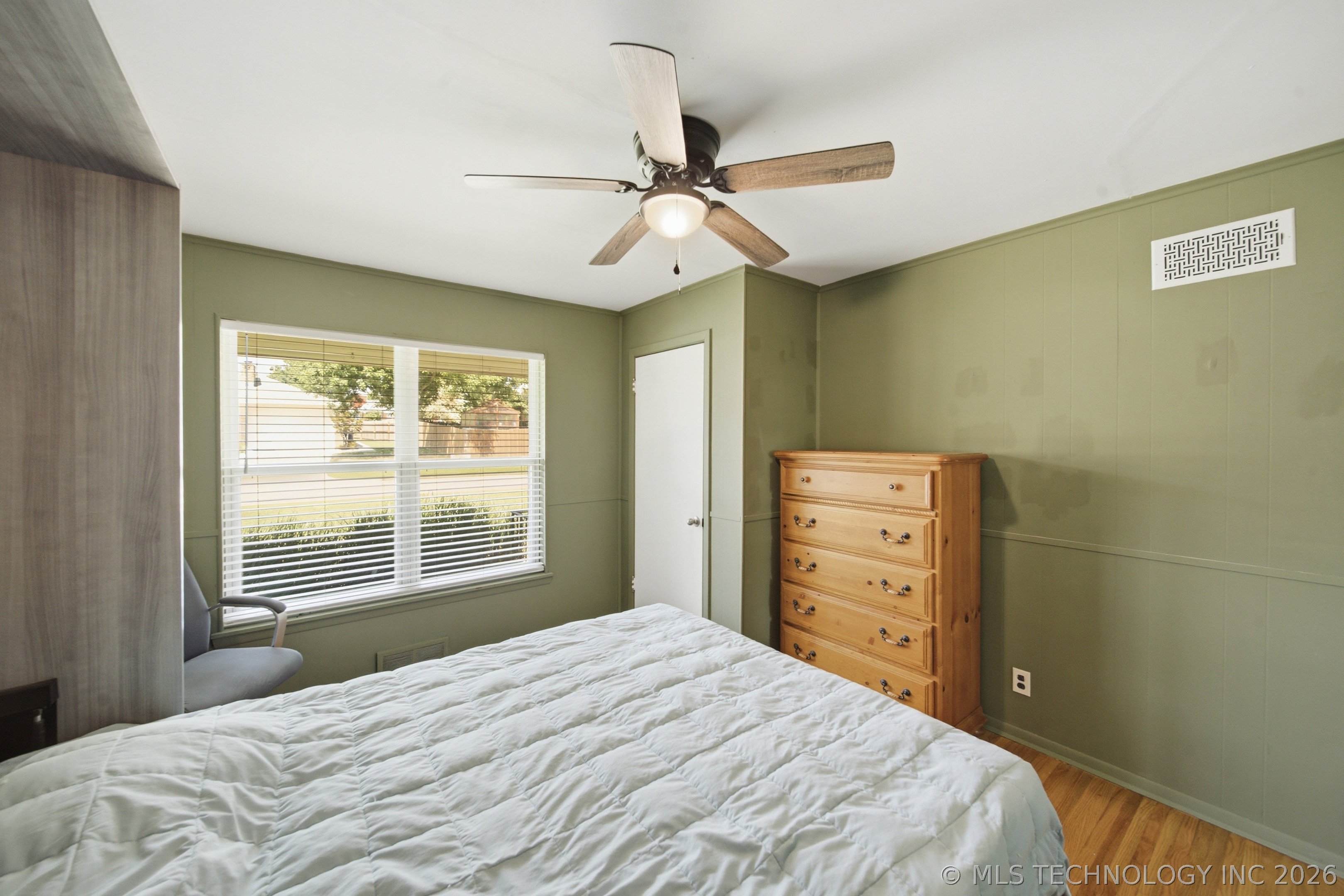 2415 S Marion Avenue S Property Photo 16