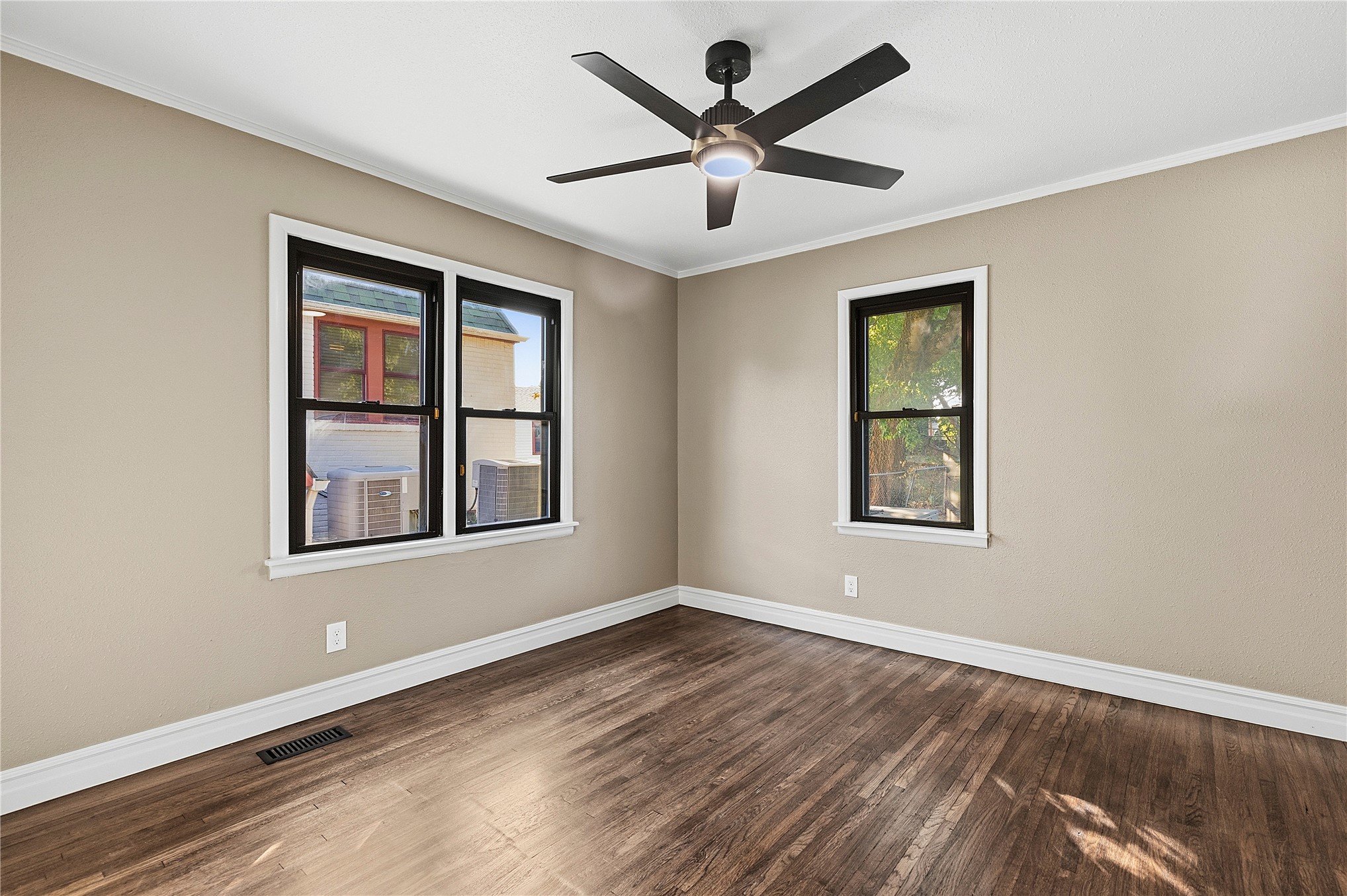 546 S Zurich Avenue Property Photo 22