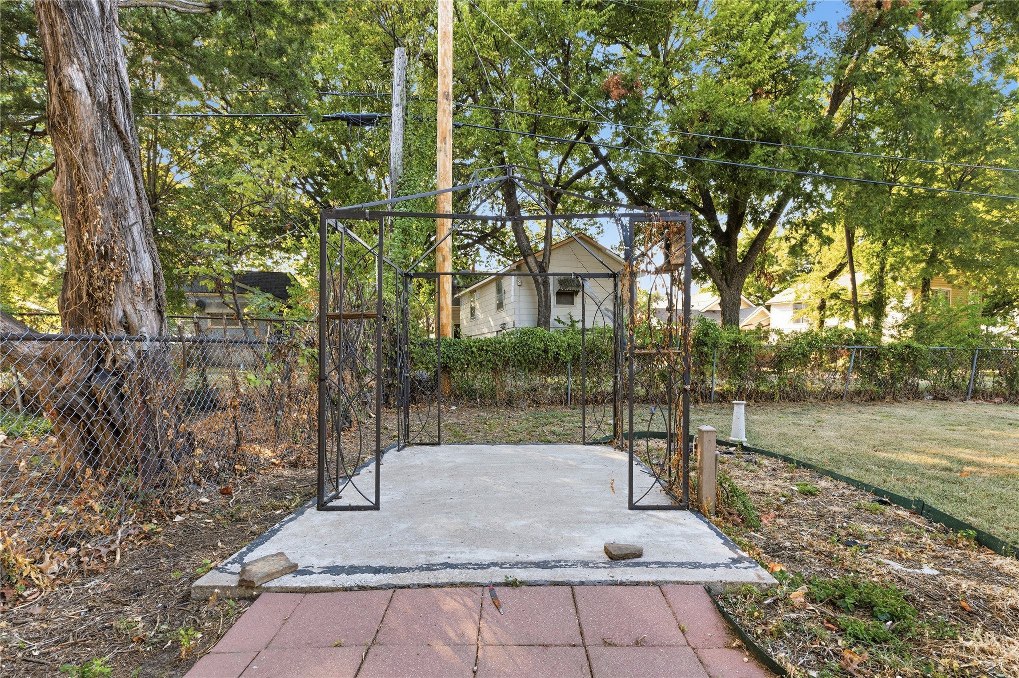 546 S Zurich Avenue Property Photo 34
